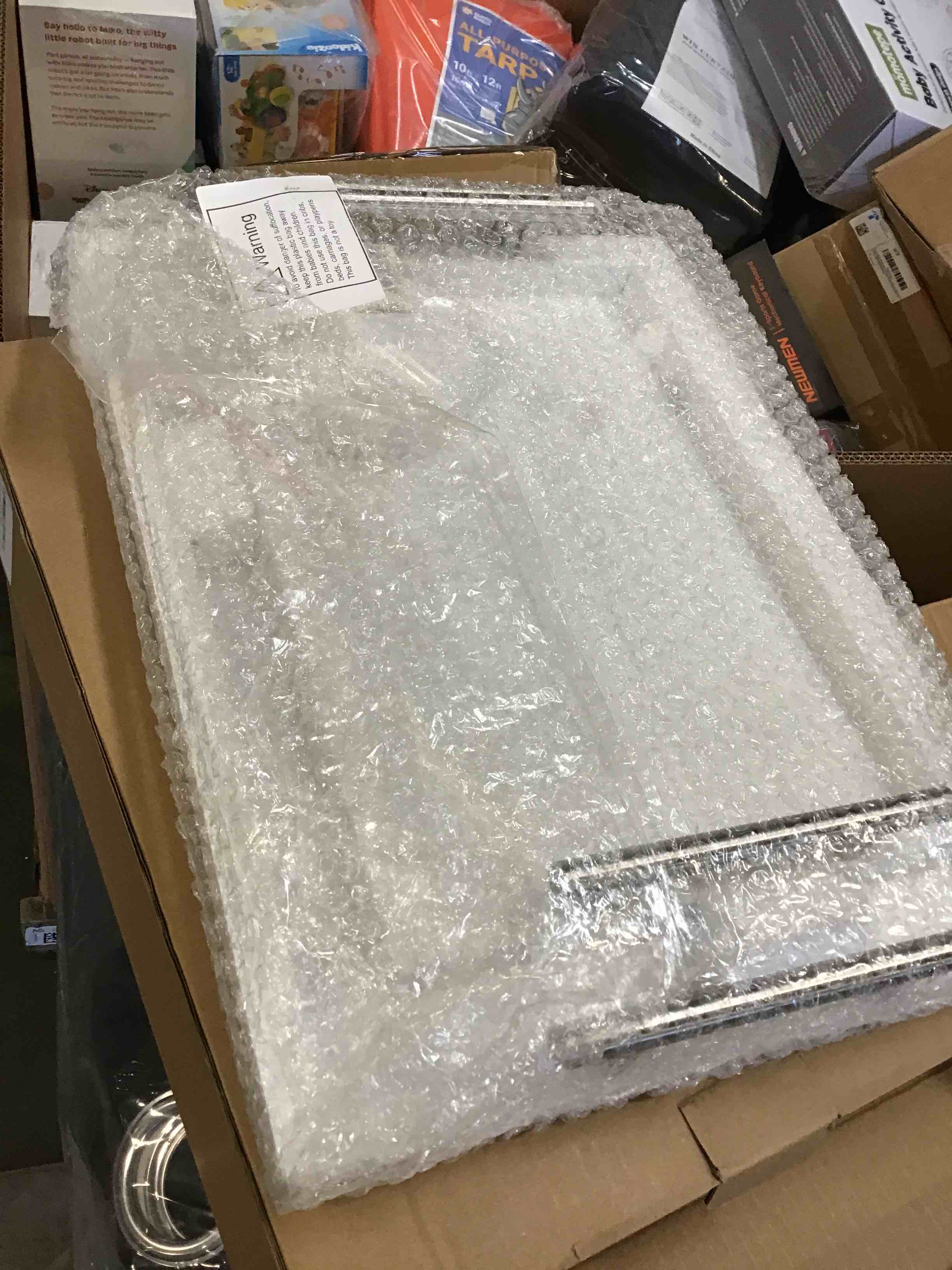 https://s3.amazonaws.com/lotting-images-prod/bidfta/PNK2089158_1738184571772.jpeg