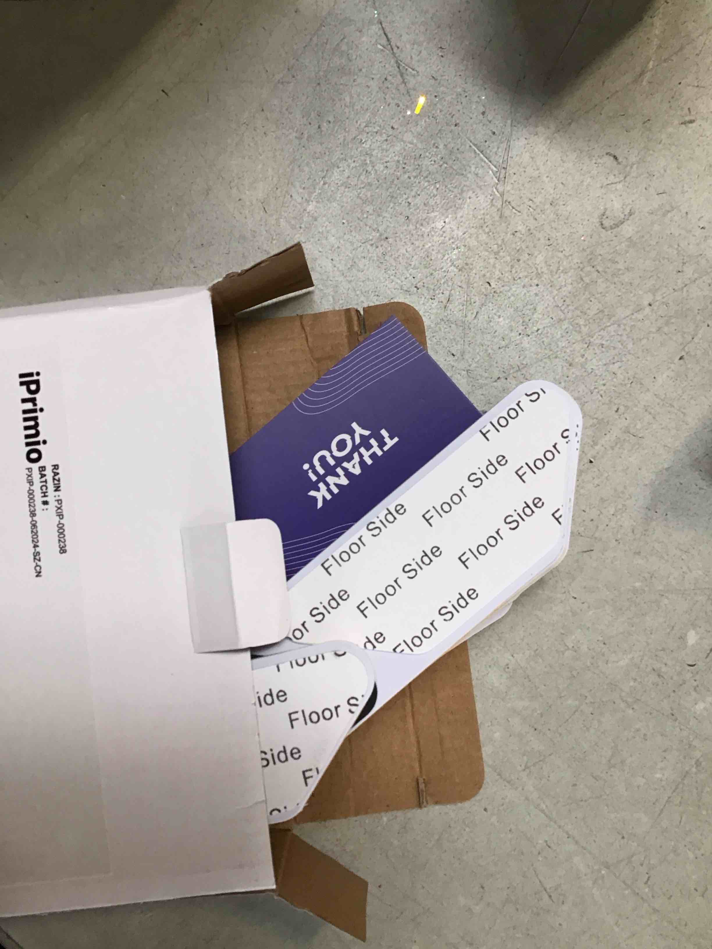 https://s3.amazonaws.com/lotting-images-prod/bidfta/PNK2089763_1738351291668.jpeg