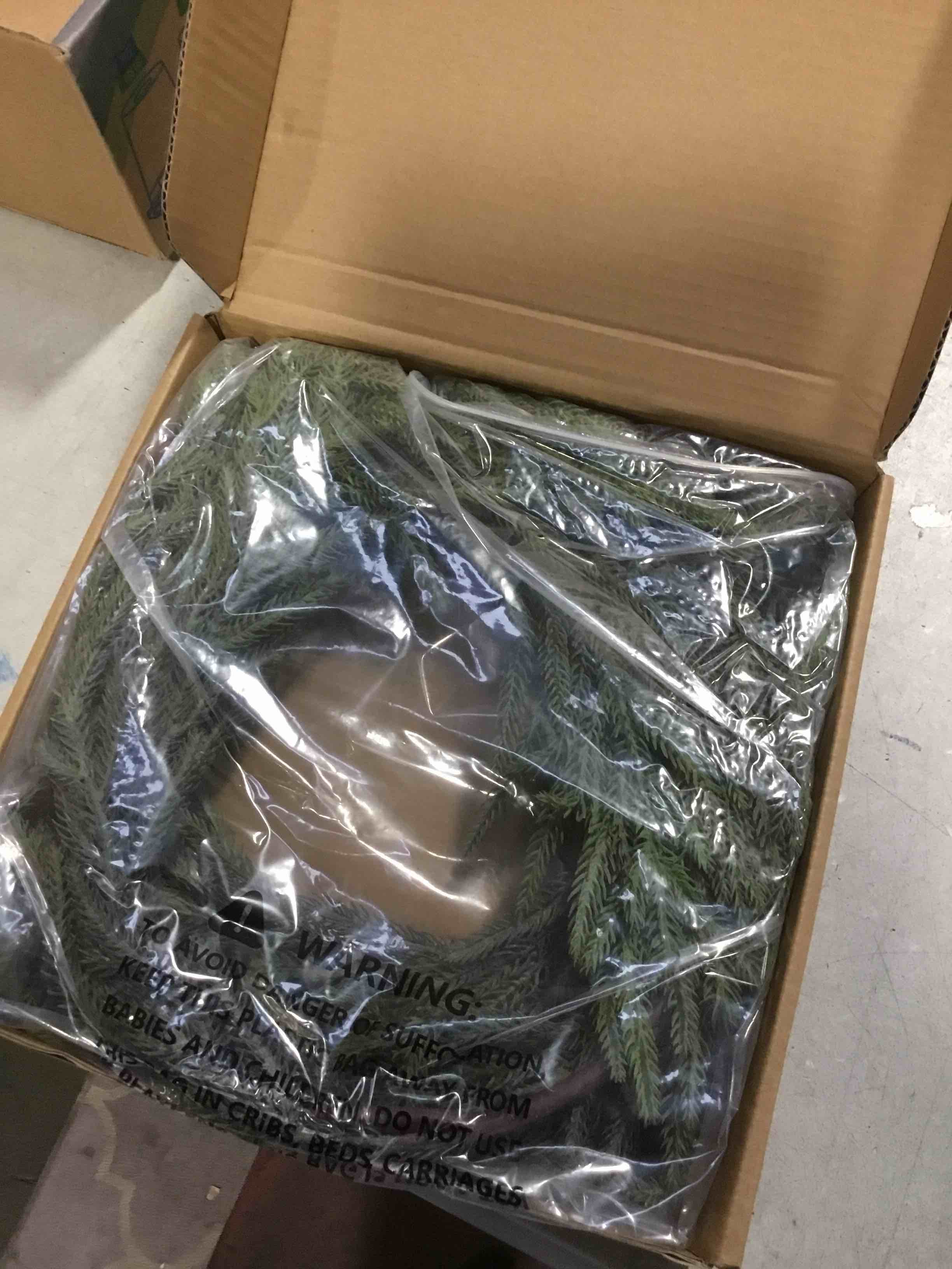 https://s3.amazonaws.com/lotting-images-prod/bidfta/PNK2090175_1738676808595.jpeg