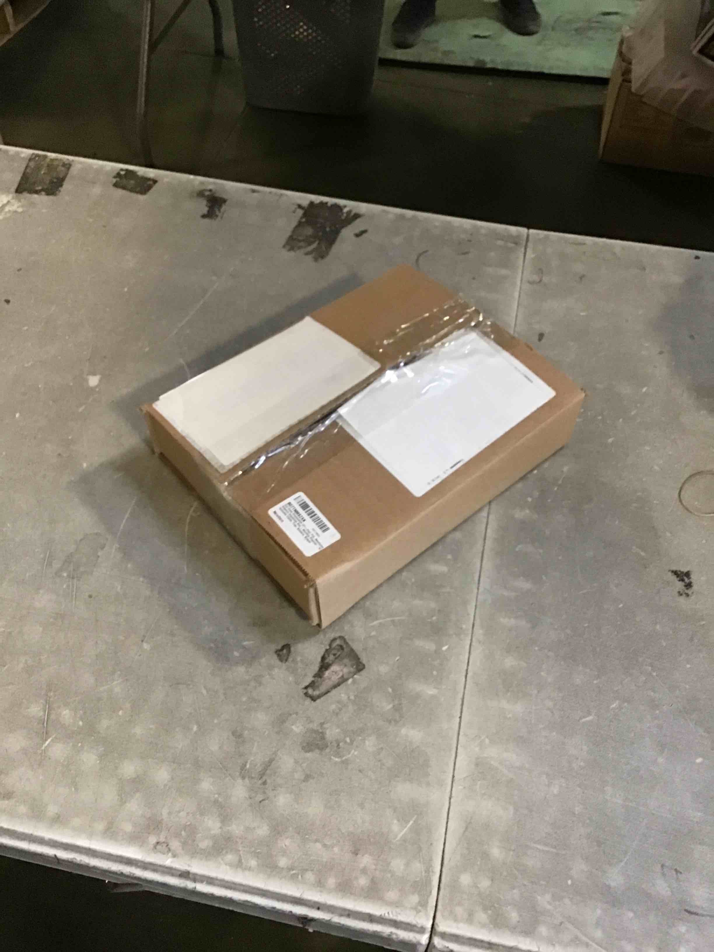 https://s3.amazonaws.com/lotting-images-prod/bidfta/PNK2092438_1738358030538.jpeg