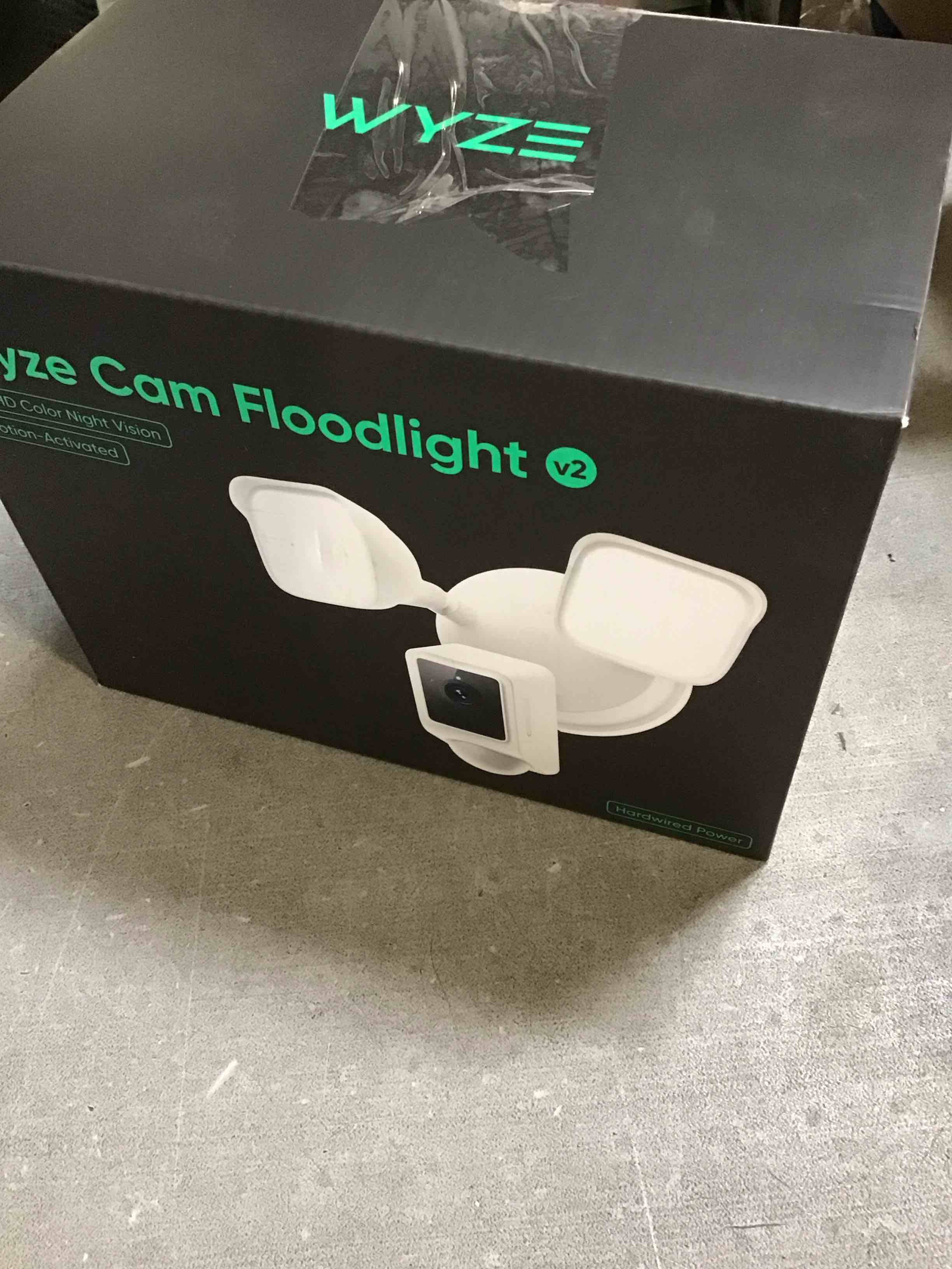 https://s3.amazonaws.com/lotting-images-prod/bidfta/PNK2092847_1738694406845.jpeg