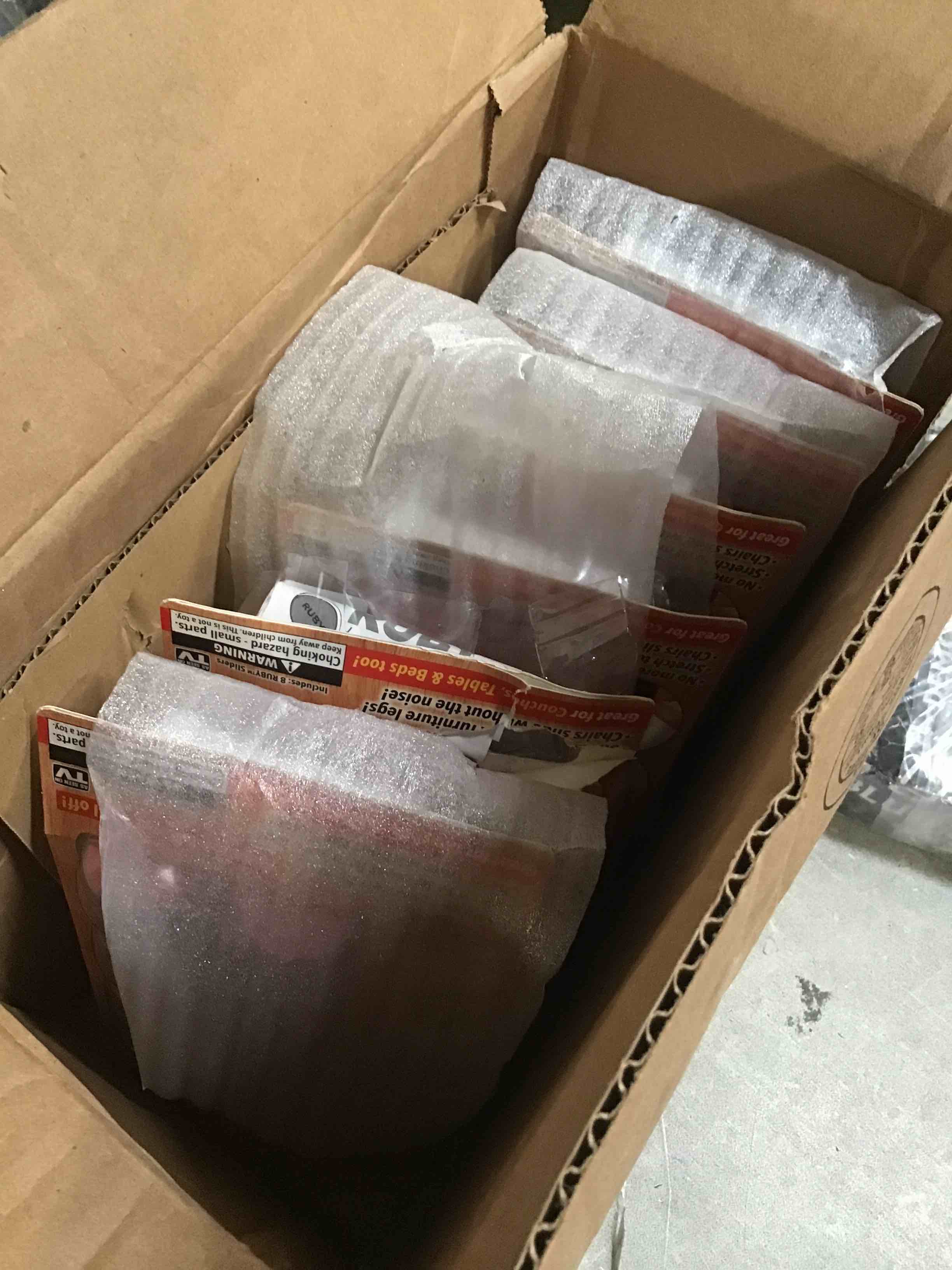 https://s3.amazonaws.com/lotting-images-prod/bidfta/PNK2093558_1738873941185.jpeg