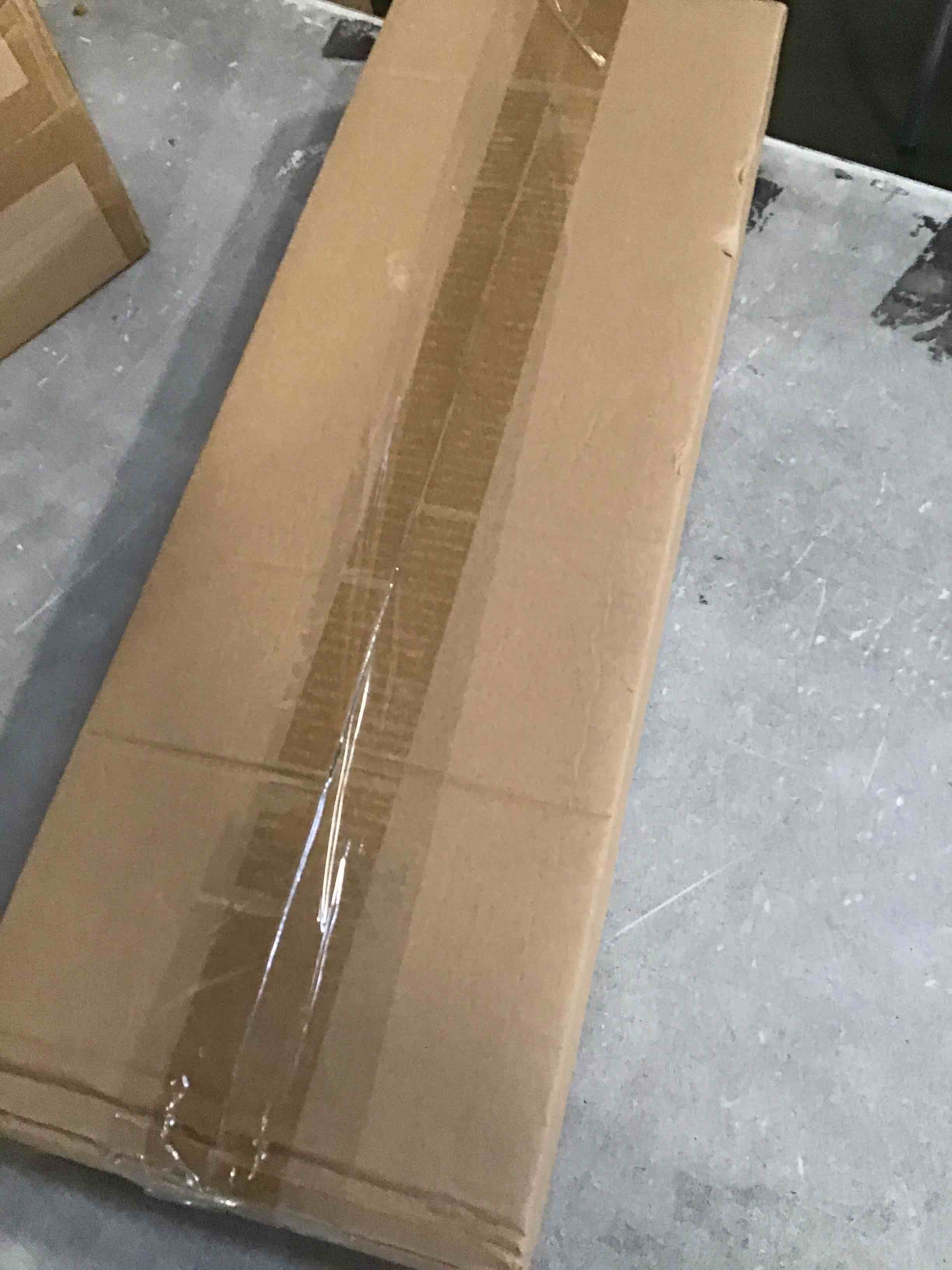 https://s3.amazonaws.com/lotting-images-prod/bidfta/PNK2094383_1739288963981.jpeg