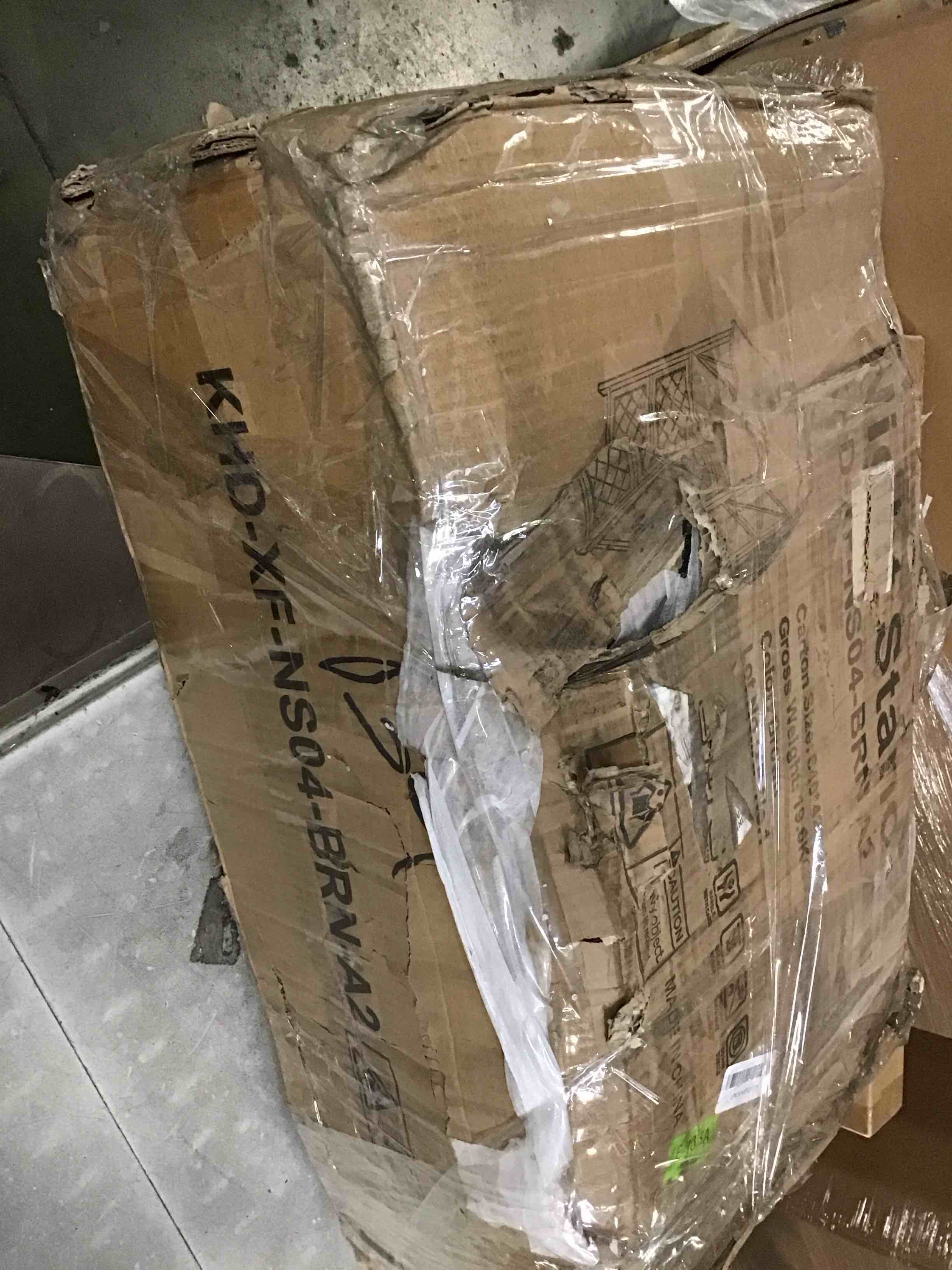 https://s3.amazonaws.com/lotting-images-prod/bidfta/PNK2094459_1739297643754.jpeg
