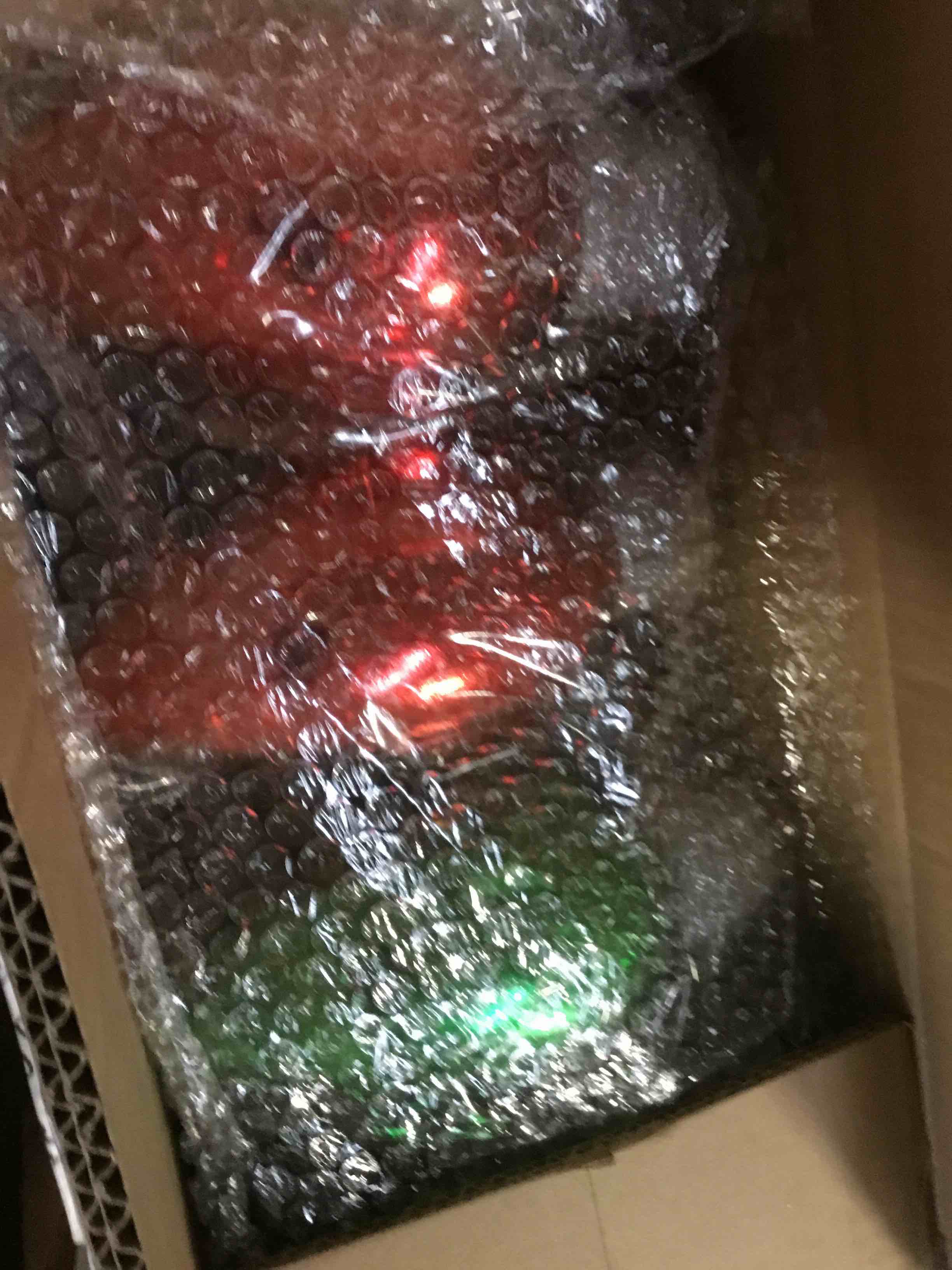 https://s3.amazonaws.com/lotting-images-prod/bidfta/PNK2094895_1739464534419.jpeg