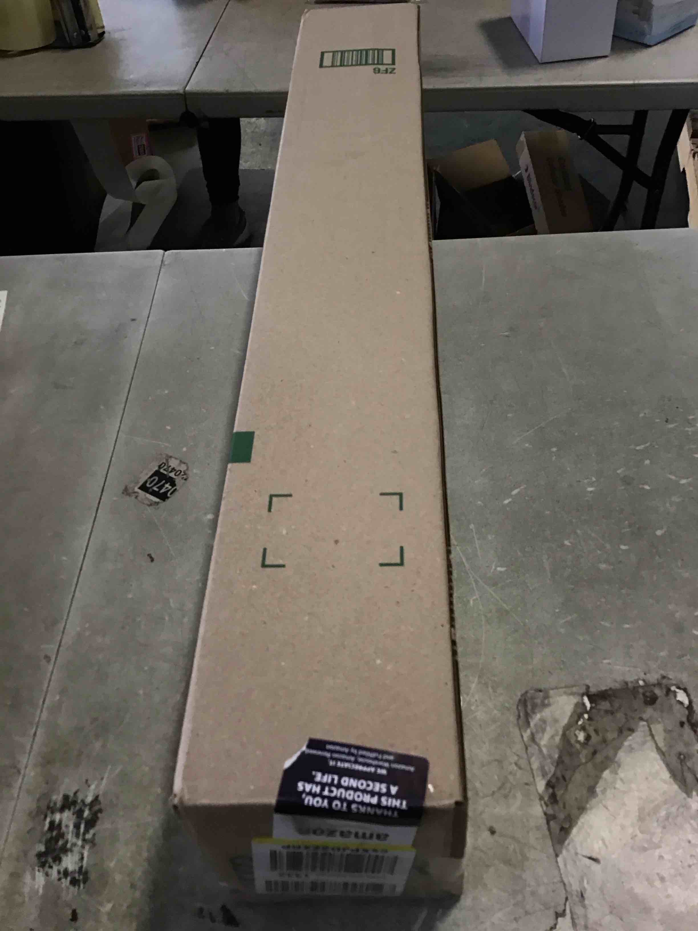 https://s3.amazonaws.com/lotting-images-prod/bidfta/PNK2095862_1738605489306.jpeg