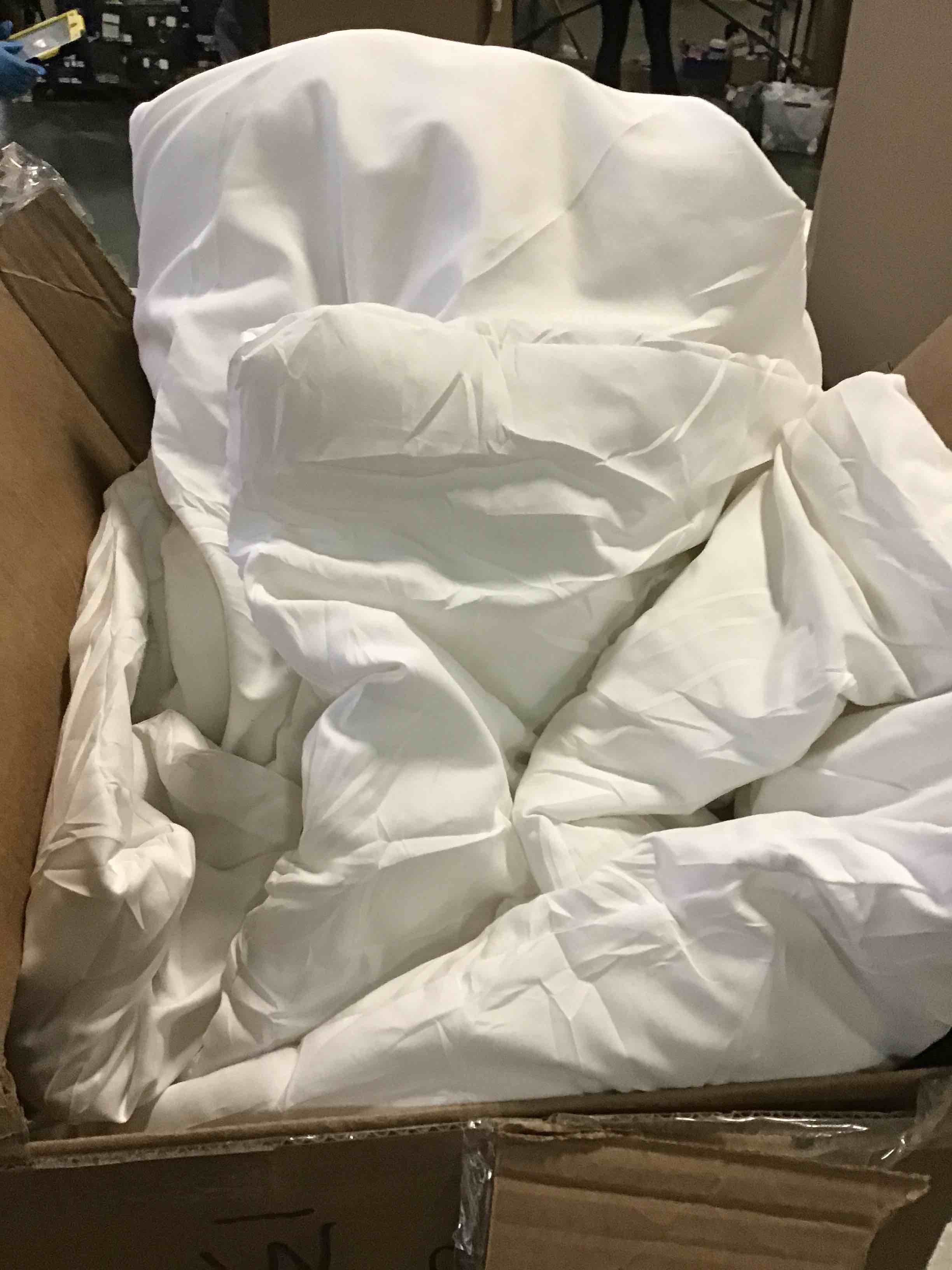 https://s3.amazonaws.com/lotting-images-prod/bidfta/PNK2096123_1738764335090.jpeg