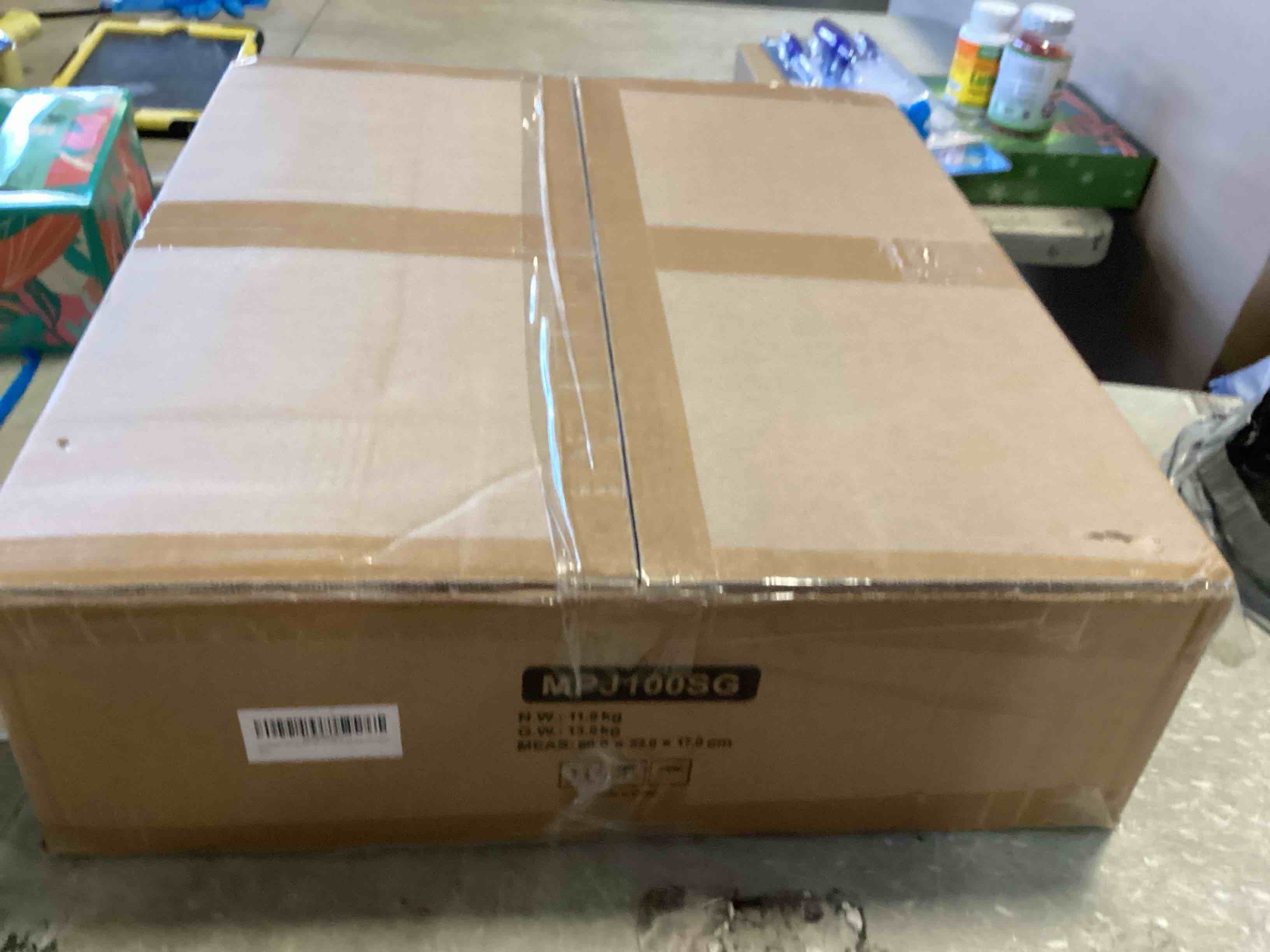 https://s3.amazonaws.com/lotting-images-prod/bidfta/PNK2096388_1738875998514.jpeg