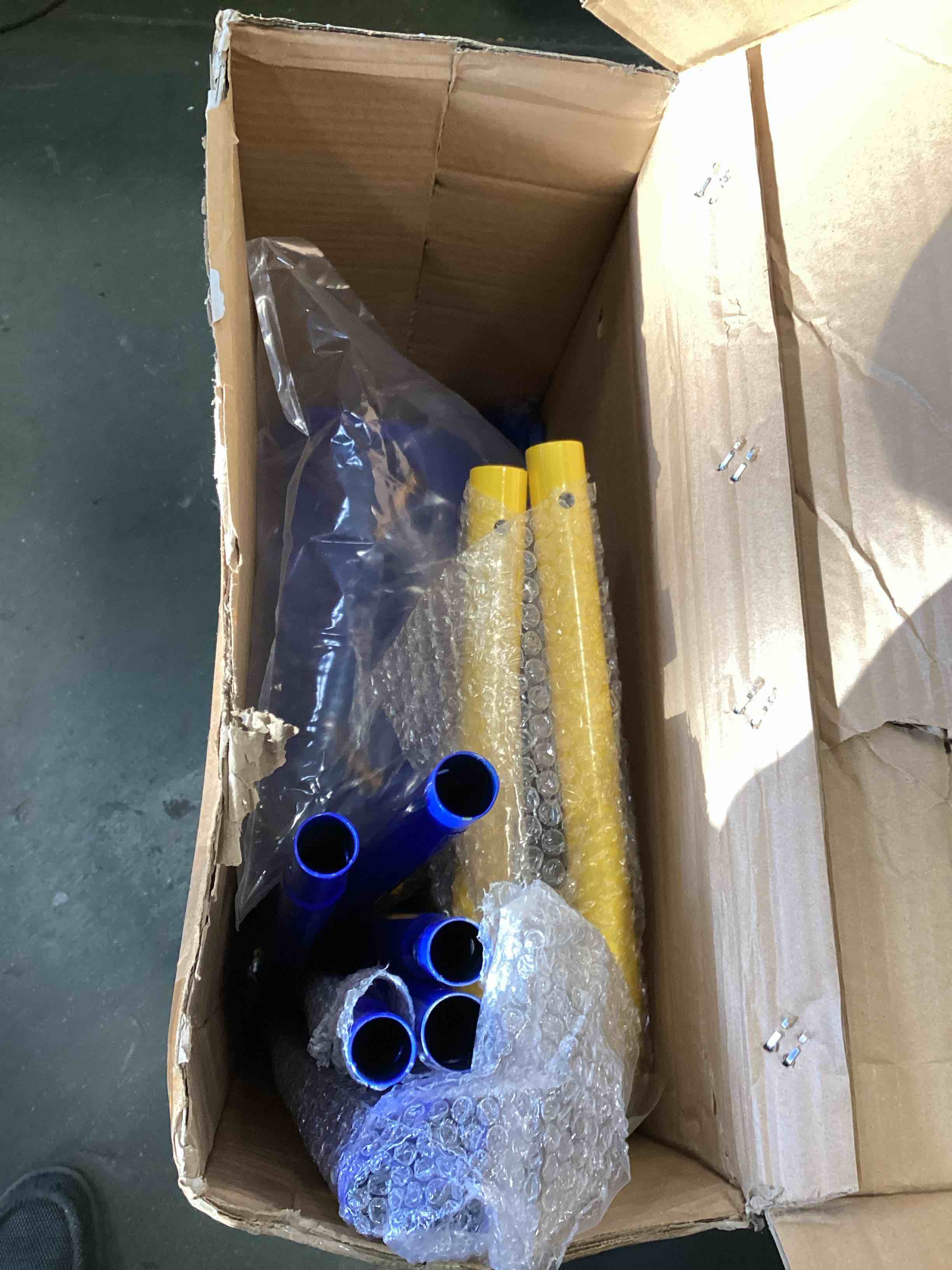 https://s3.amazonaws.com/lotting-images-prod/bidfta/PNK2097769_1741699311405.jpeg