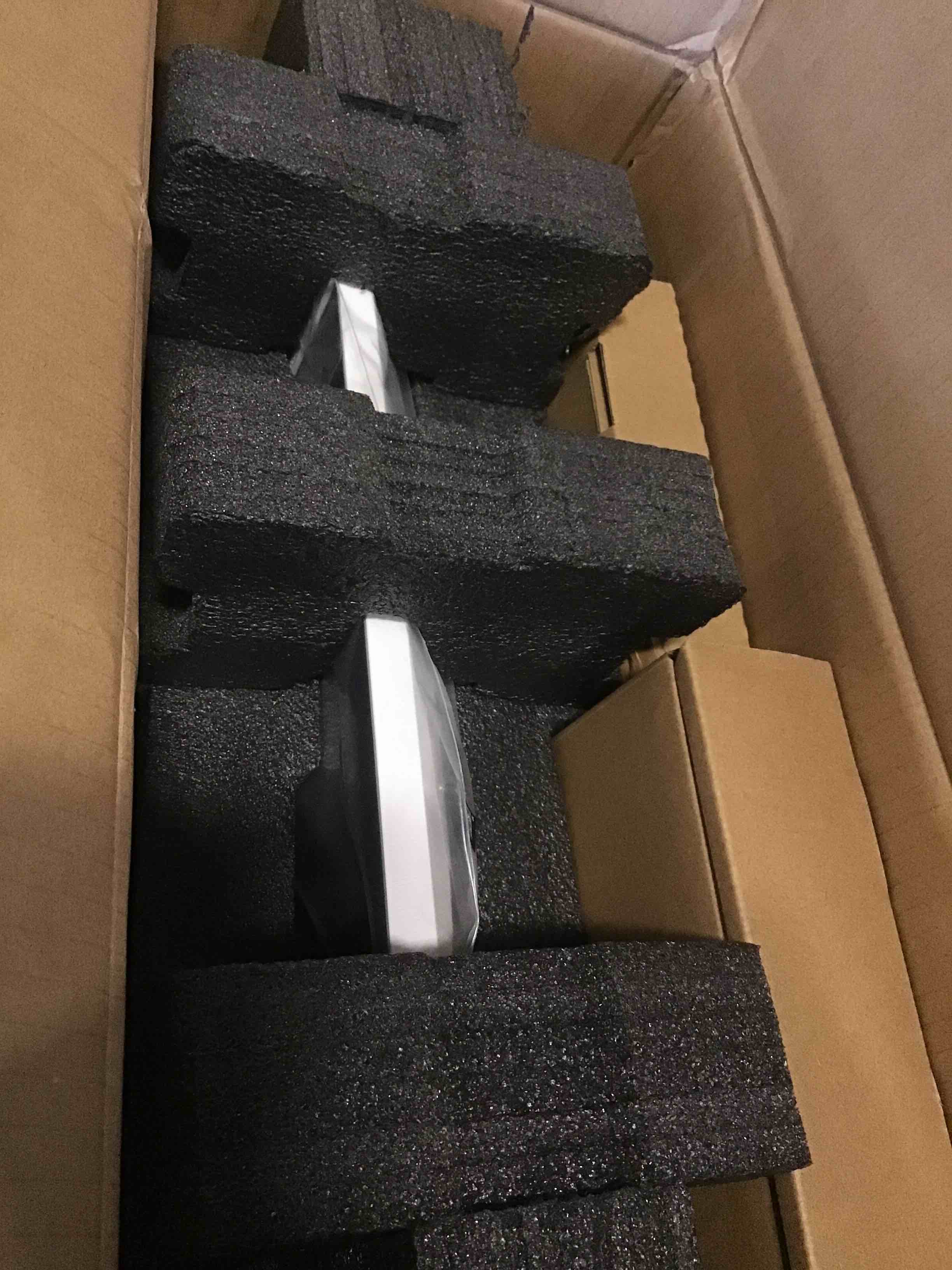 https://s3.amazonaws.com/lotting-images-prod/bidfta/PNK2098066_1738167453821.jpeg