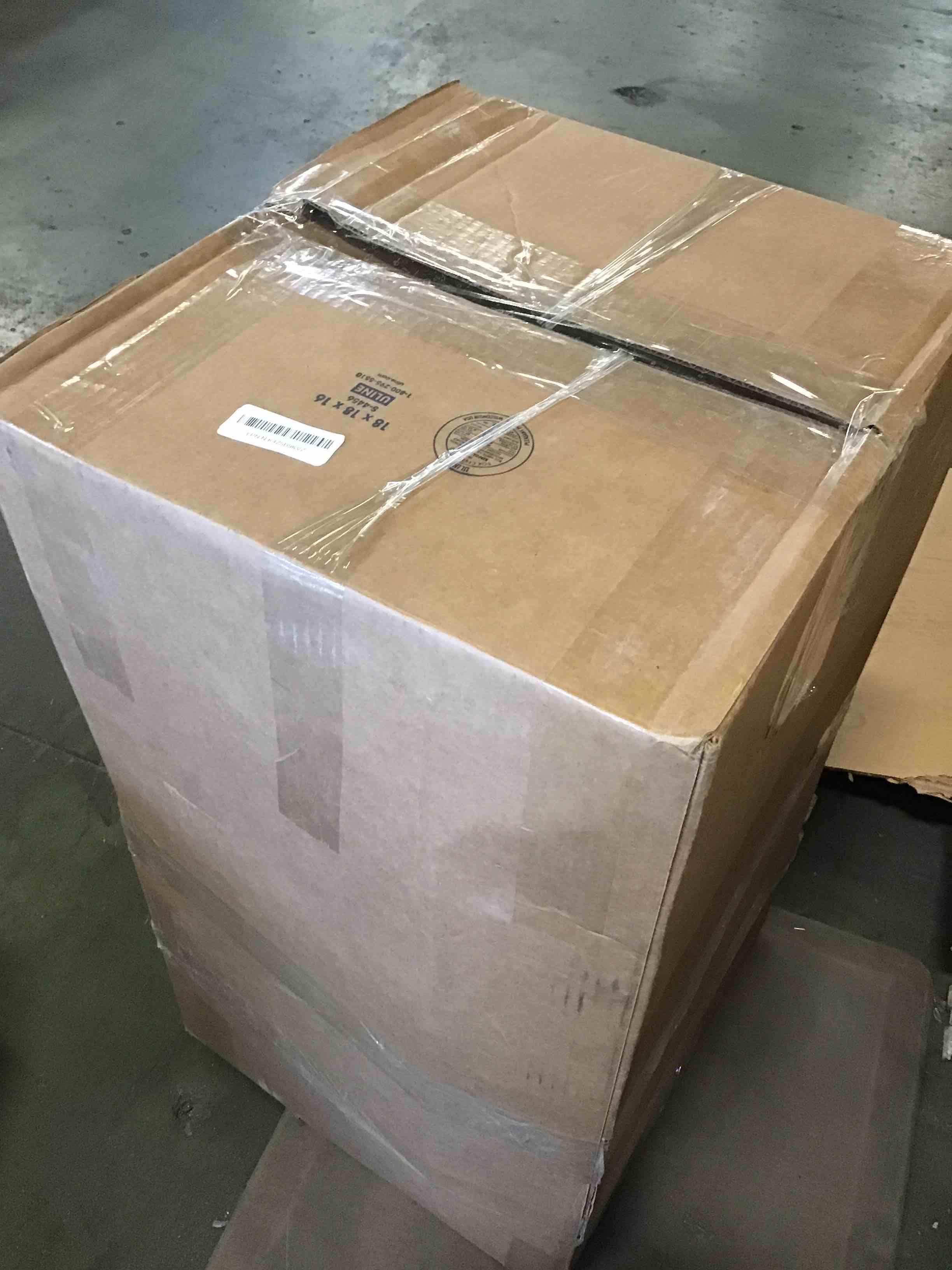 https://s3.amazonaws.com/lotting-images-prod/bidfta/PNK2098089_1738173624716.jpeg