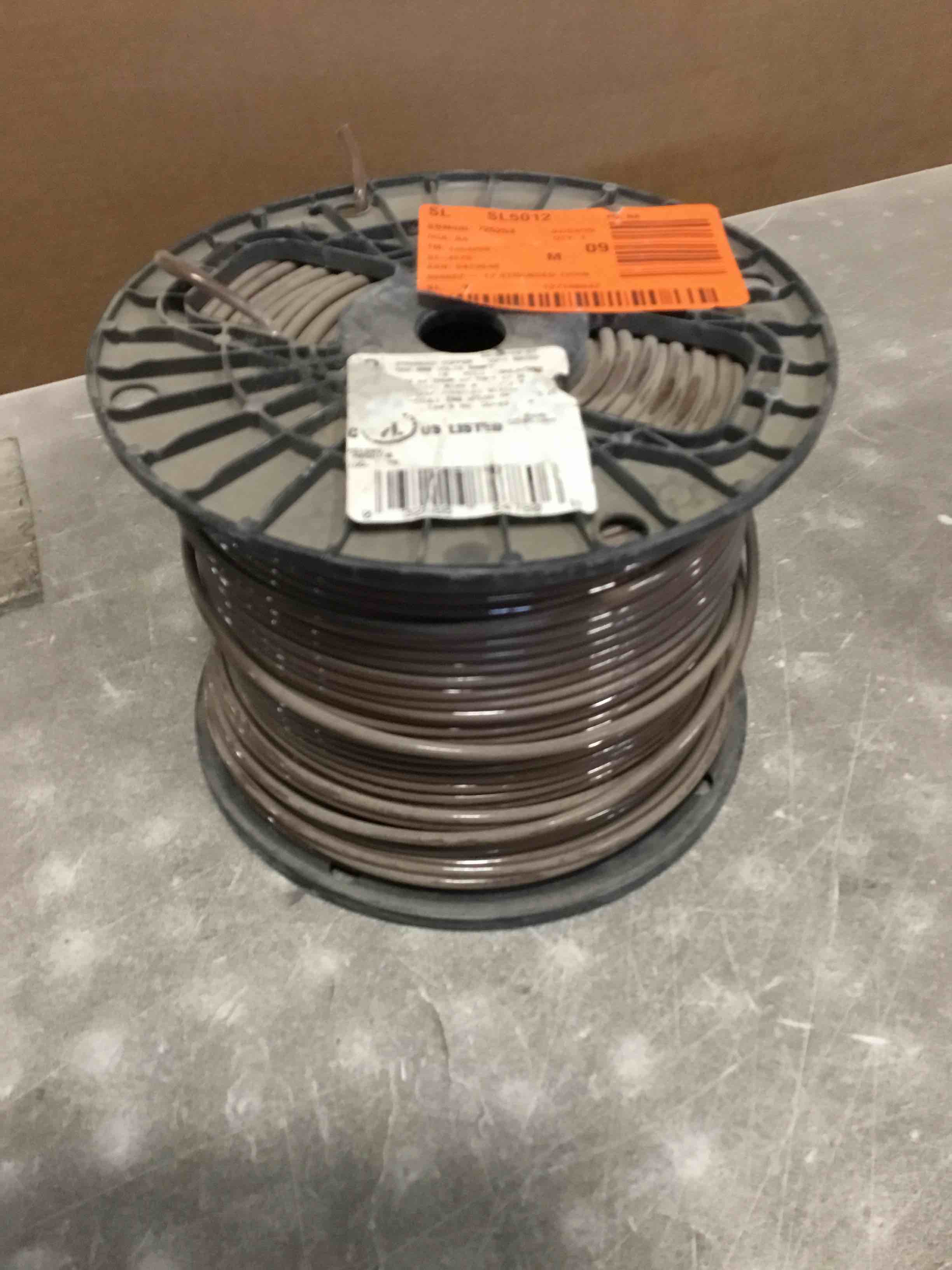 https://s3.amazonaws.com/lotting-images-prod/bidfta/PNK2100285_1739538118196.jpeg