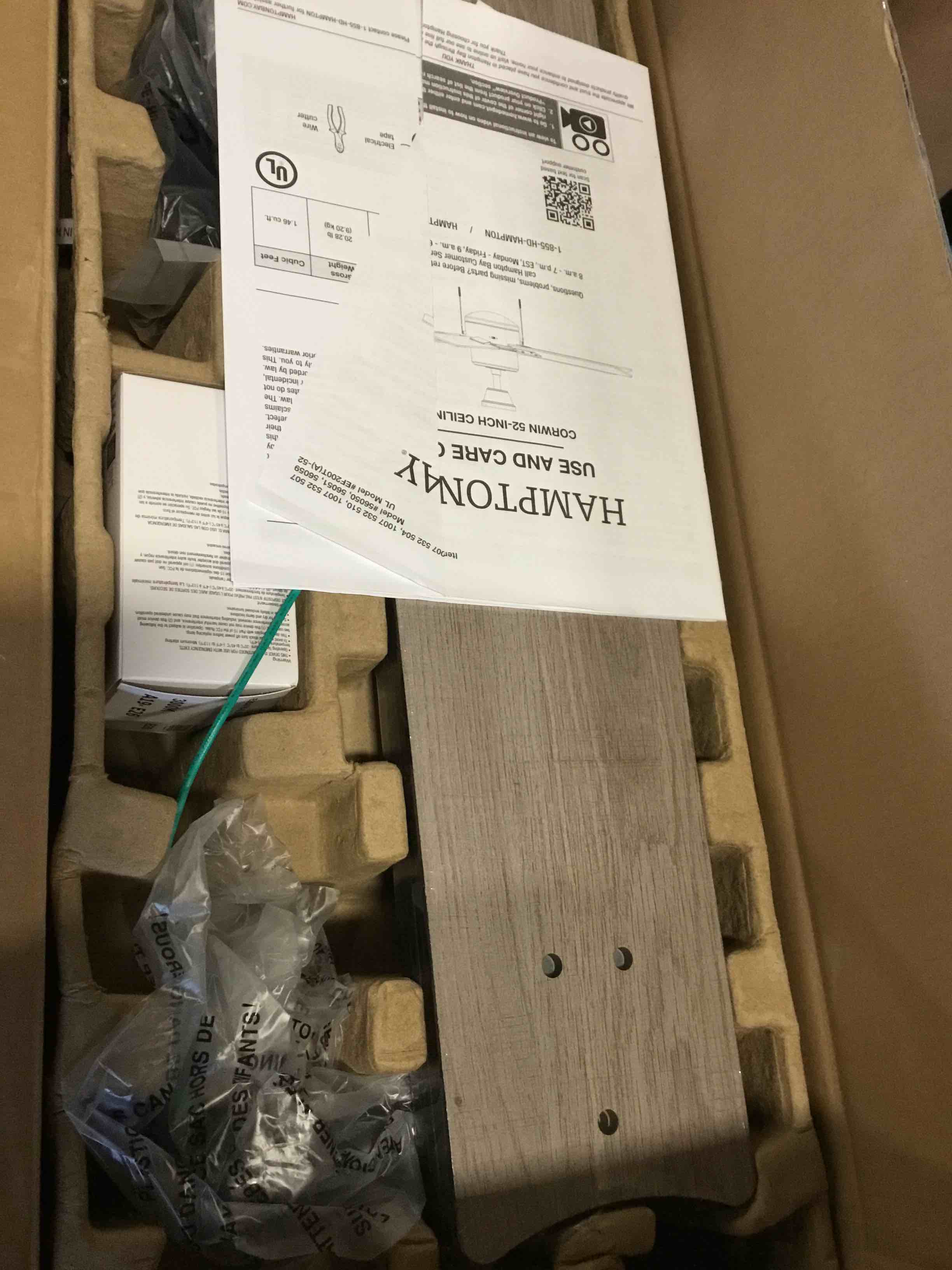 https://s3.amazonaws.com/lotting-images-prod/bidfta/PNK2100311_1739540727089.jpeg