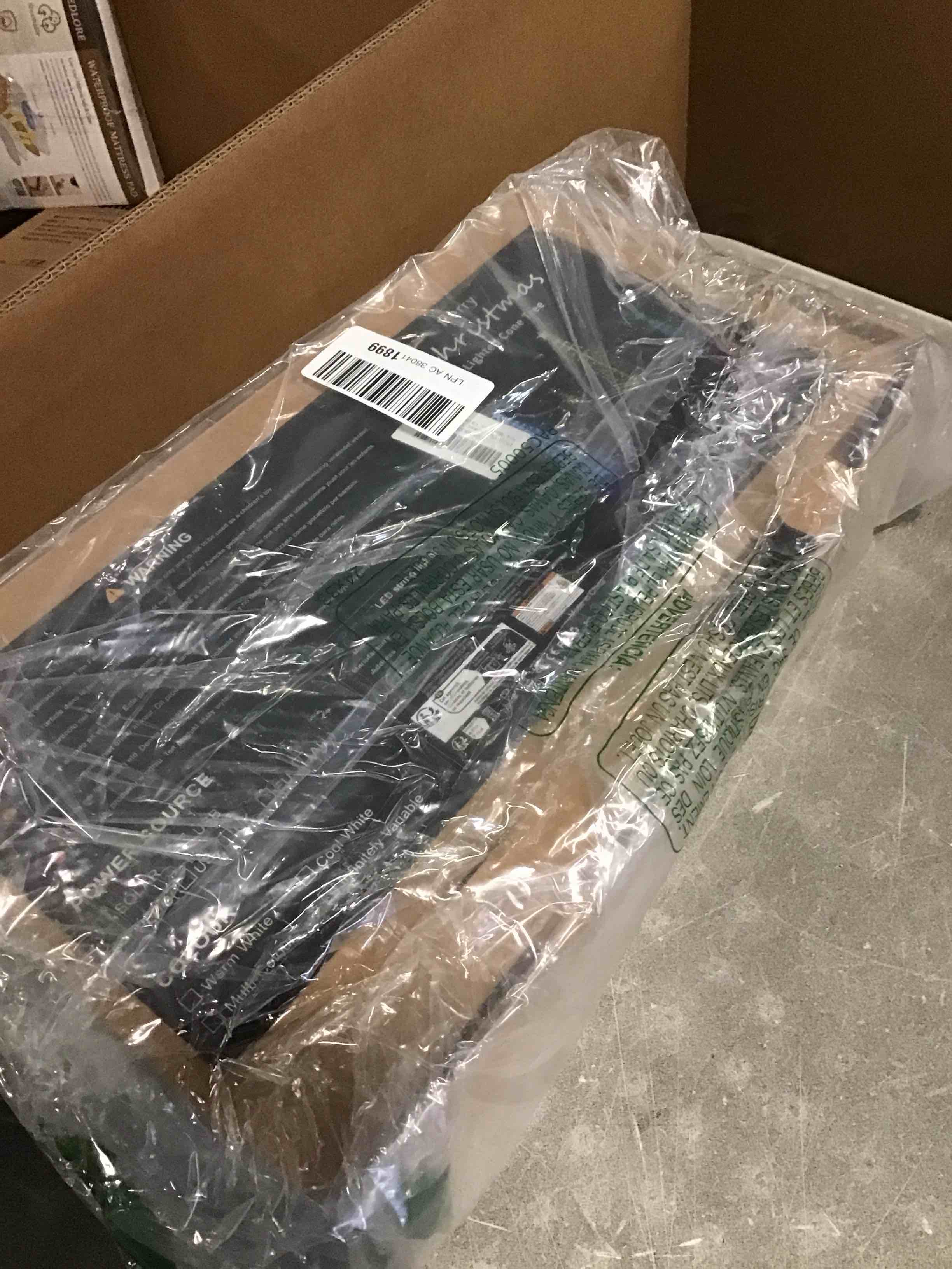 https://s3.amazonaws.com/lotting-images-prod/bidfta/PNK2100668_1739884238923.jpeg