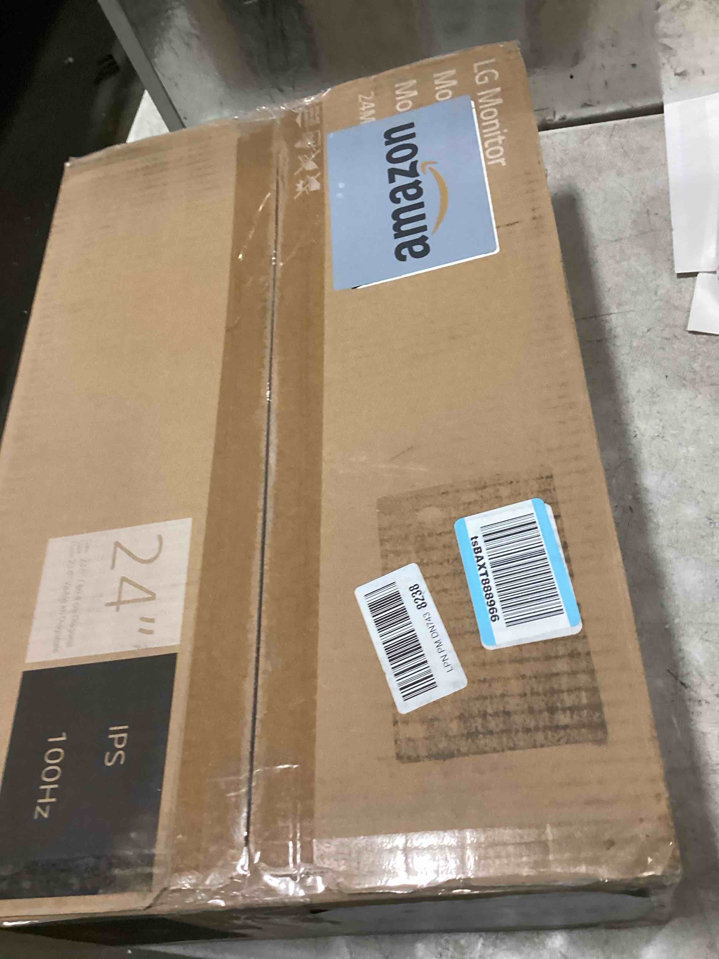 https://s3.amazonaws.com/lotting-images-prod/bidfta/PNK2101145_1738762634507.jpeg