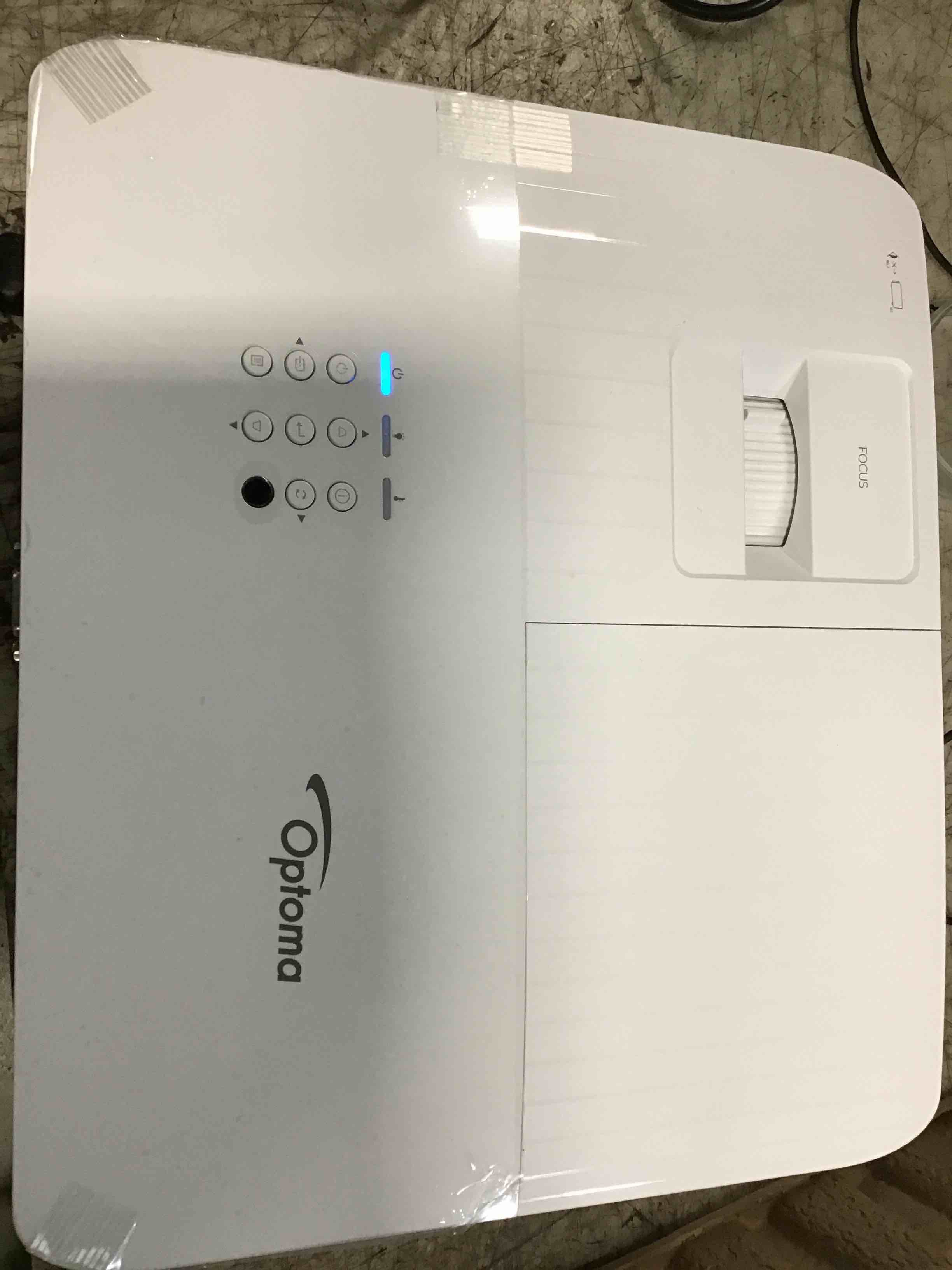 https://s3.amazonaws.com/lotting-images-prod/bidfta/PNK2101459_1738952447090.jpeg