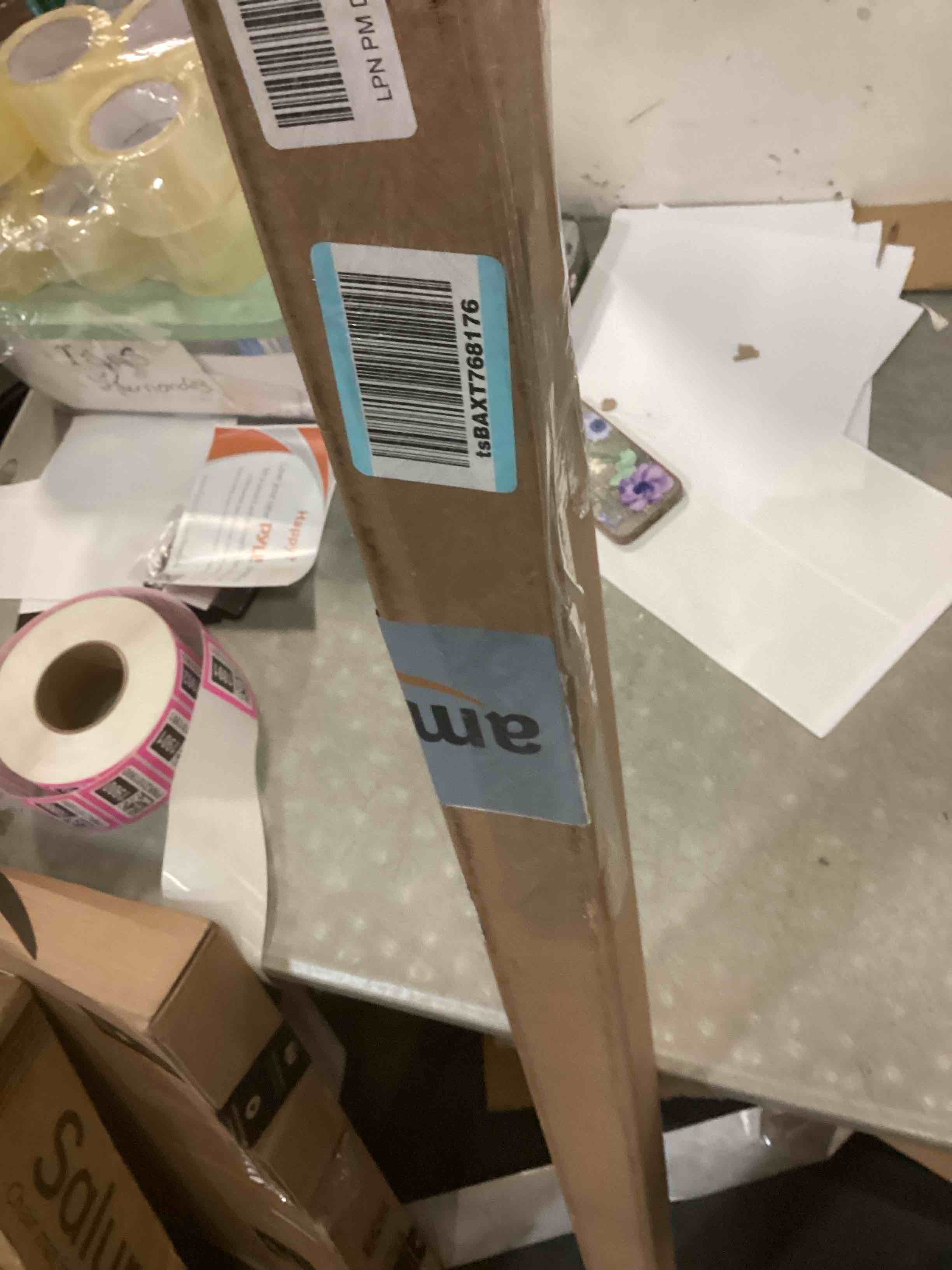 https://s3.amazonaws.com/lotting-images-prod/bidfta/PNK2101891_1739195972246.jpeg