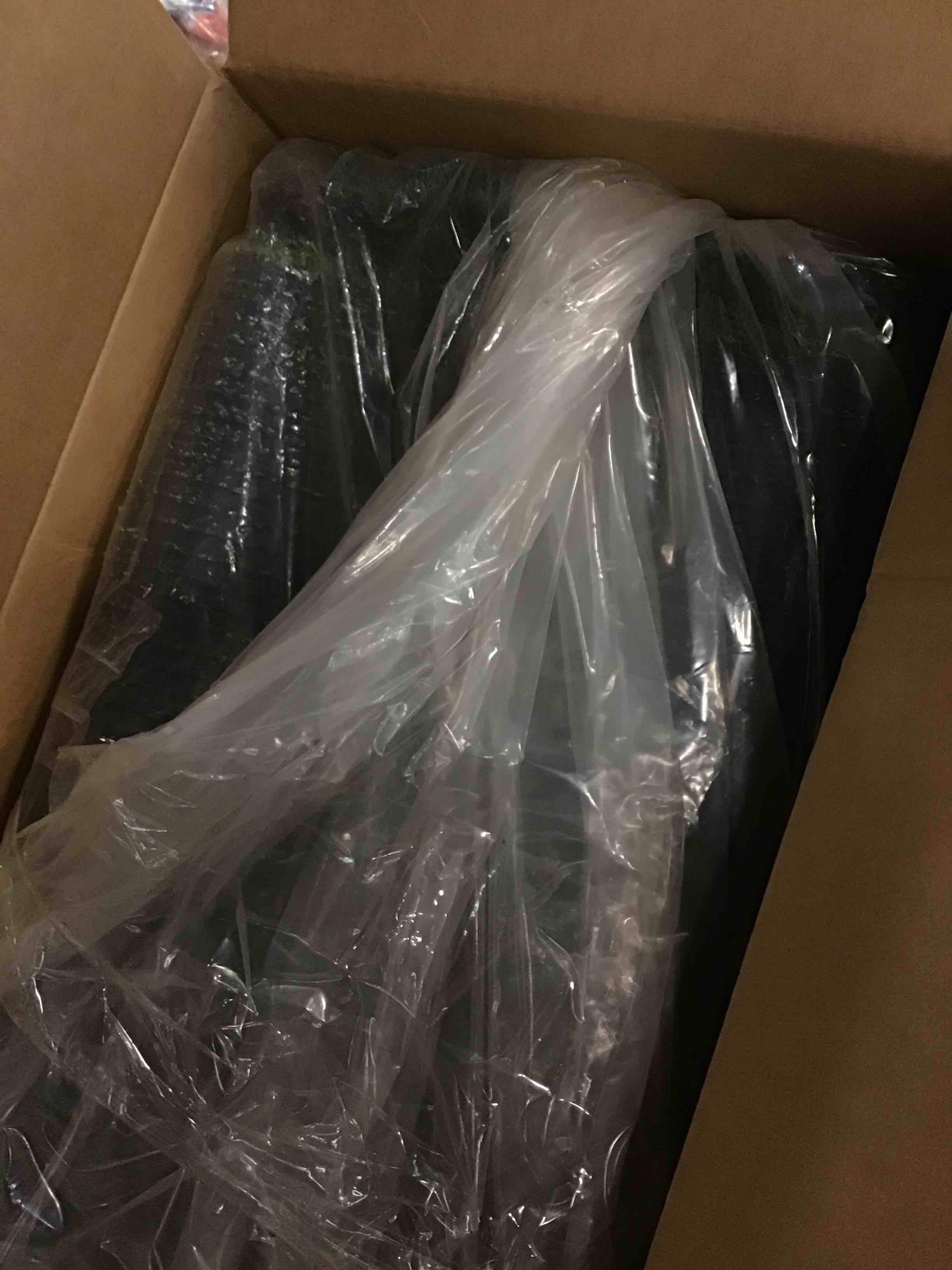 https://s3.amazonaws.com/lotting-images-prod/bidfta/PNK2104278_1738946785132.jpeg
