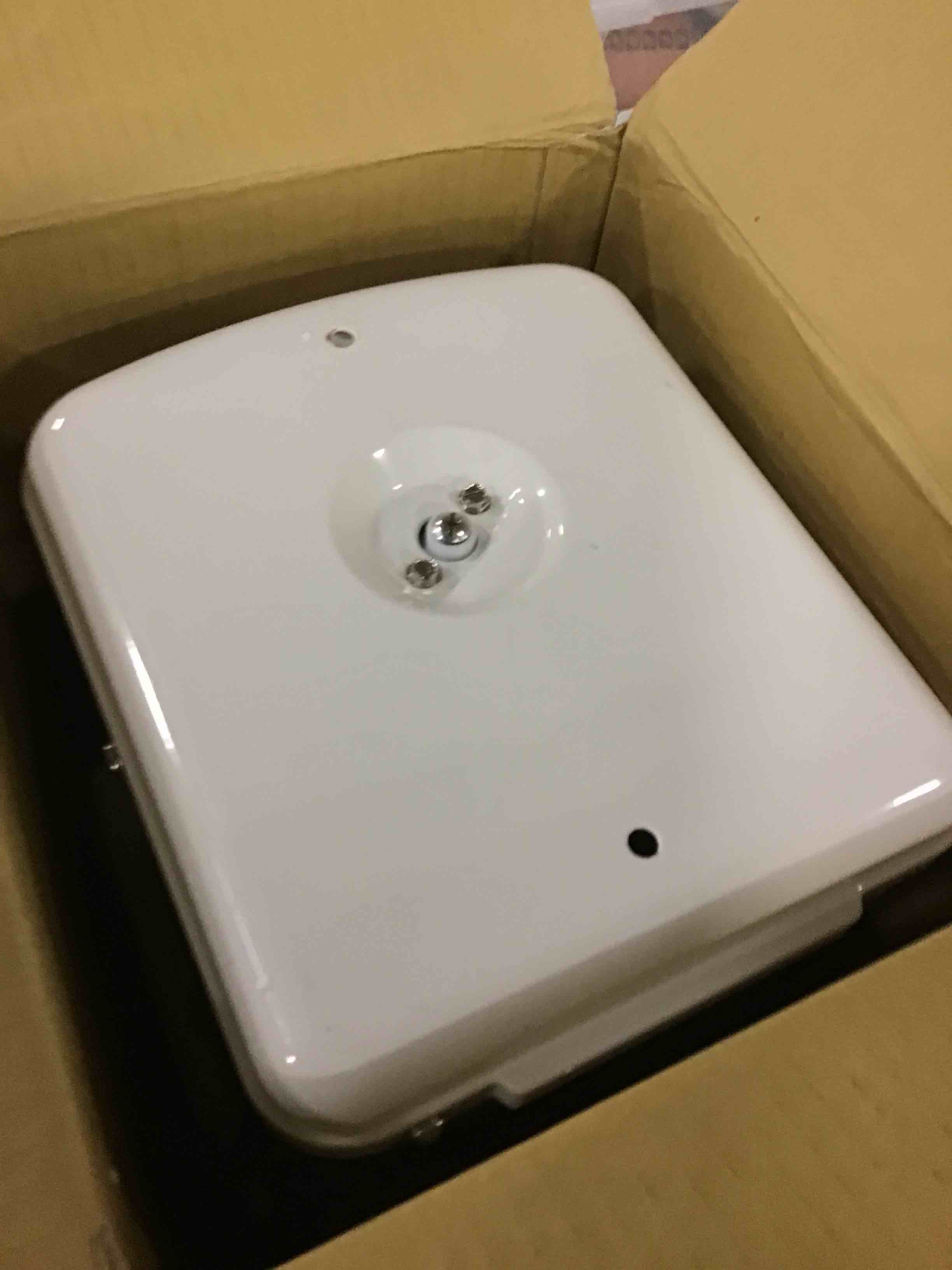 https://s3.amazonaws.com/lotting-images-prod/bidfta/PNK2105536_1739460198522.jpeg