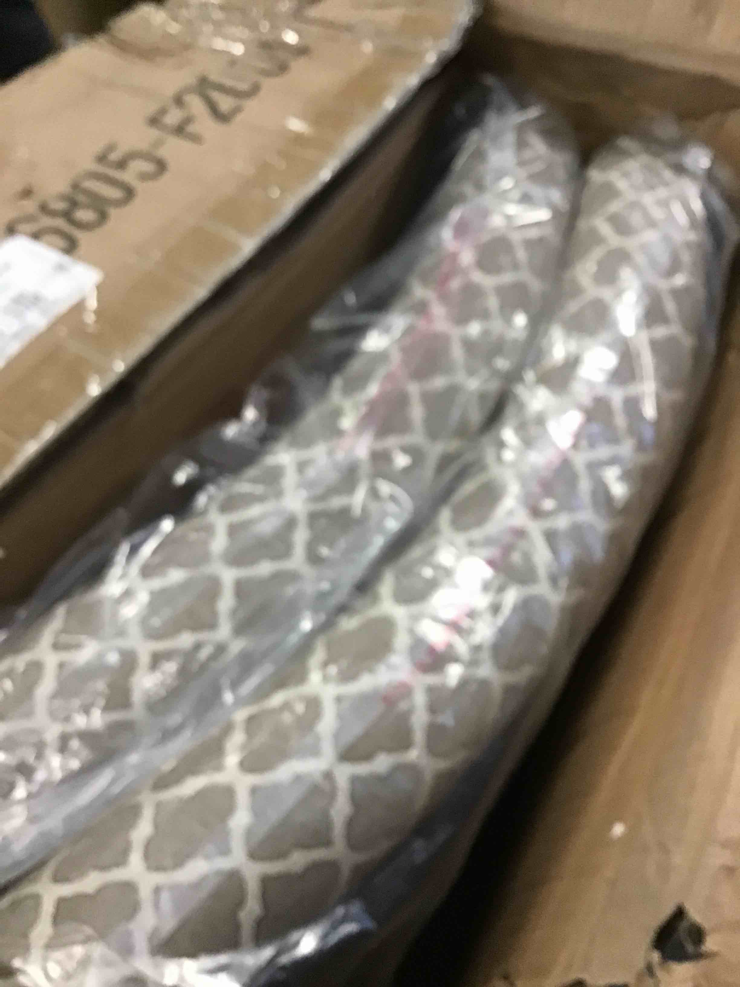 https://s3.amazonaws.com/lotting-images-prod/bidfta/PNK2106095_1739799407689.jpeg