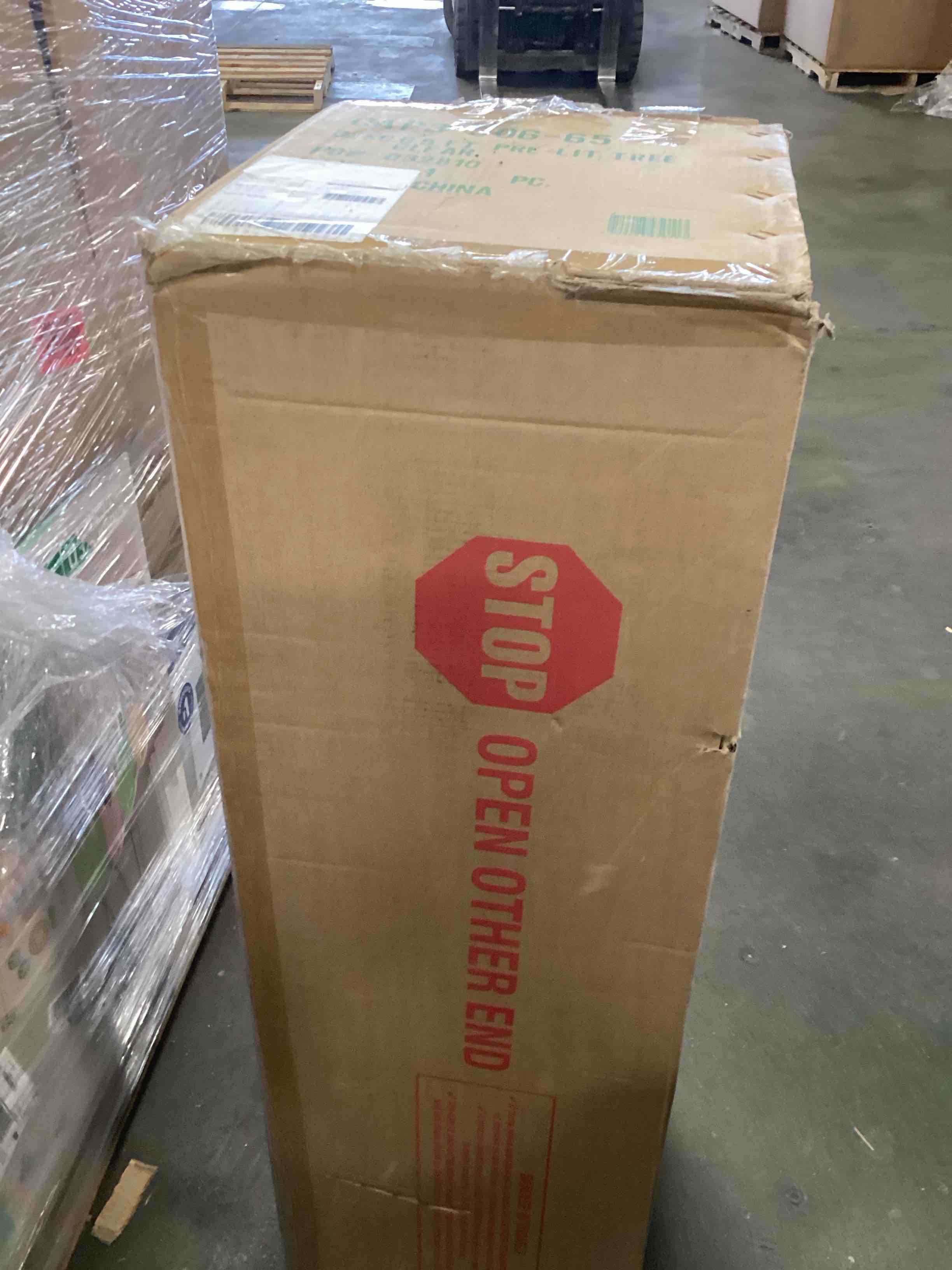 https://s3.amazonaws.com/lotting-images-prod/bidfta/PNK2107336_1738702741781.jpeg