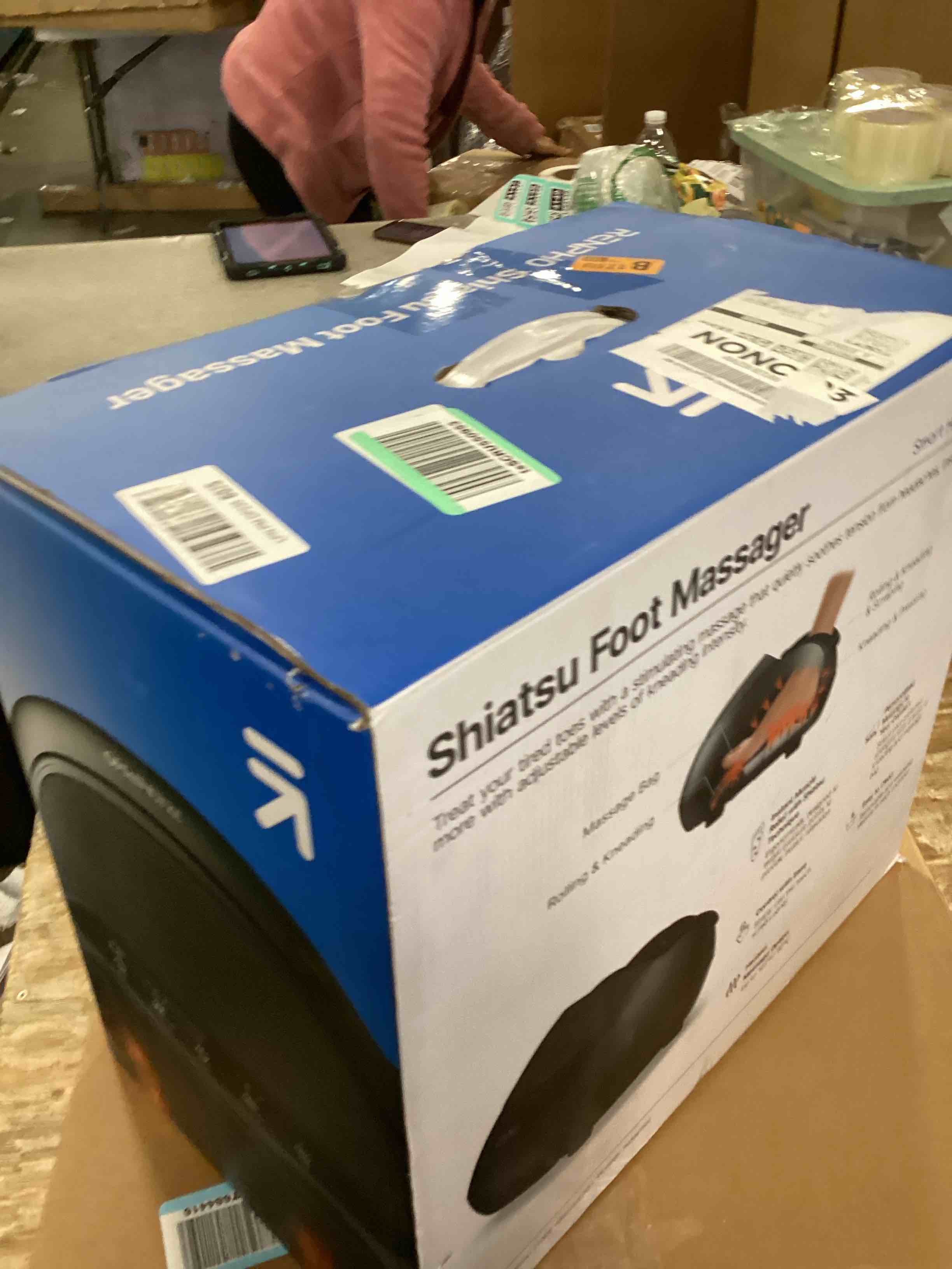 https://s3.amazonaws.com/lotting-images-prod/bidfta/PNK2107340_1738703556218.jpeg