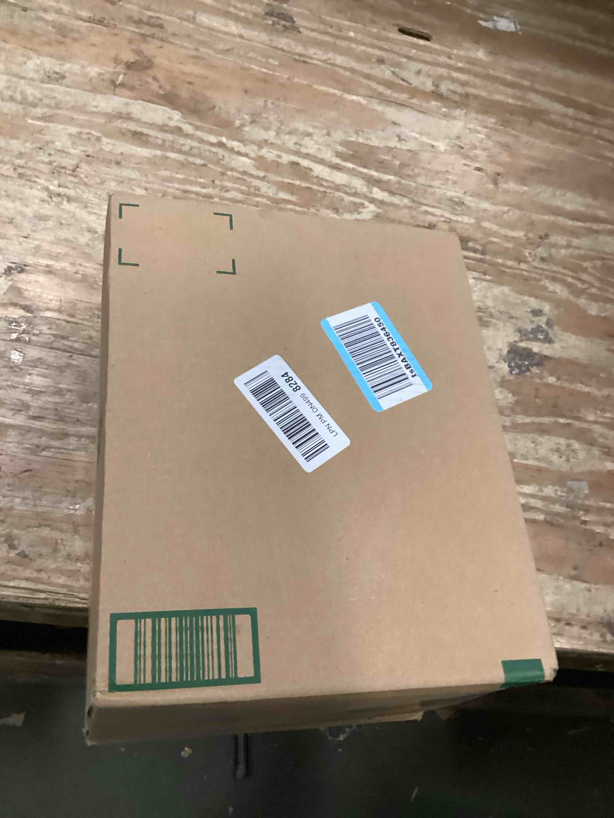 https://s3.amazonaws.com/lotting-images-prod/bidfta/PNK2107418_1738771374853.jpeg