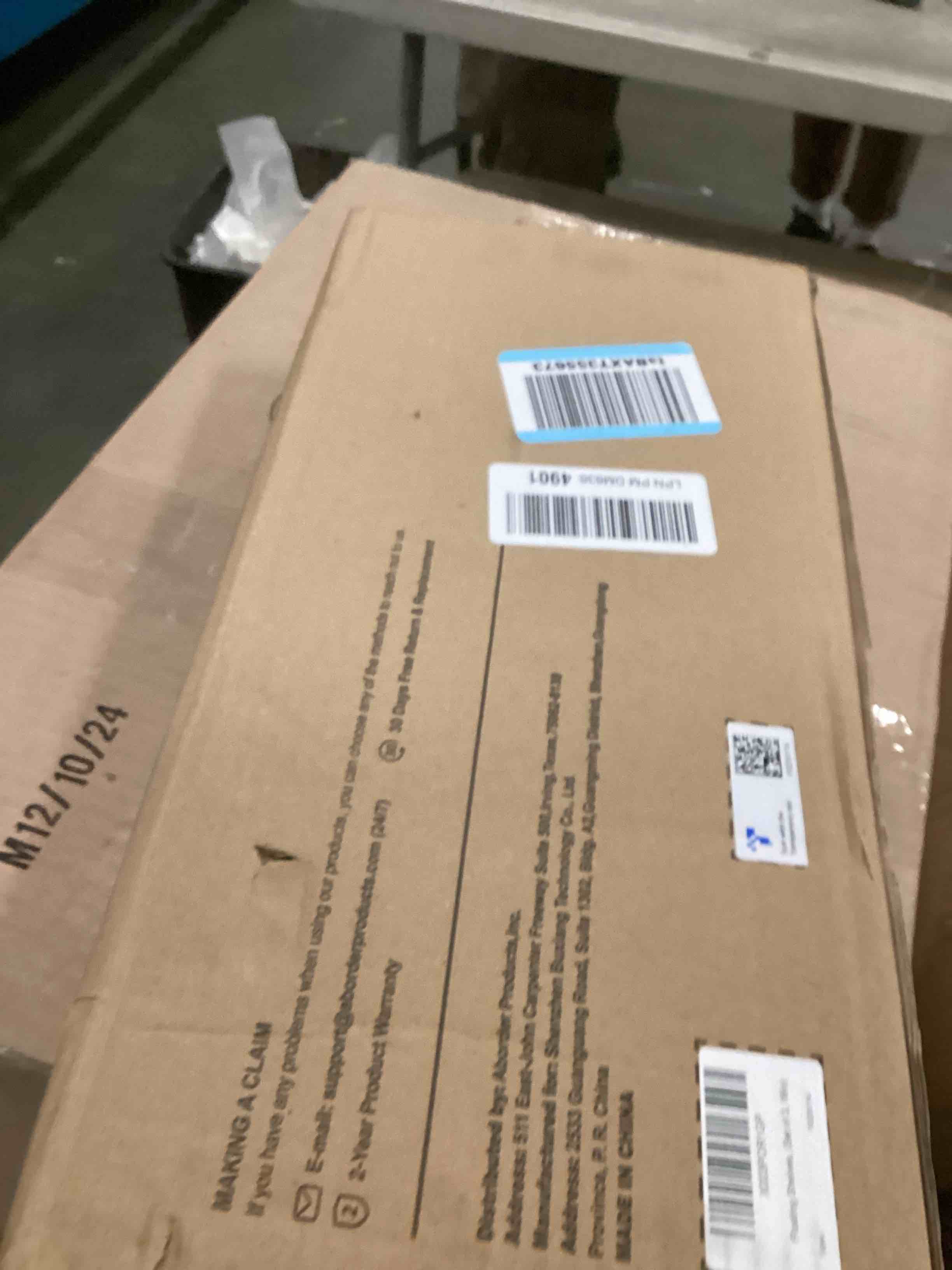 https://s3.amazonaws.com/lotting-images-prod/bidfta/PNK2107493_1738783573445.jpeg