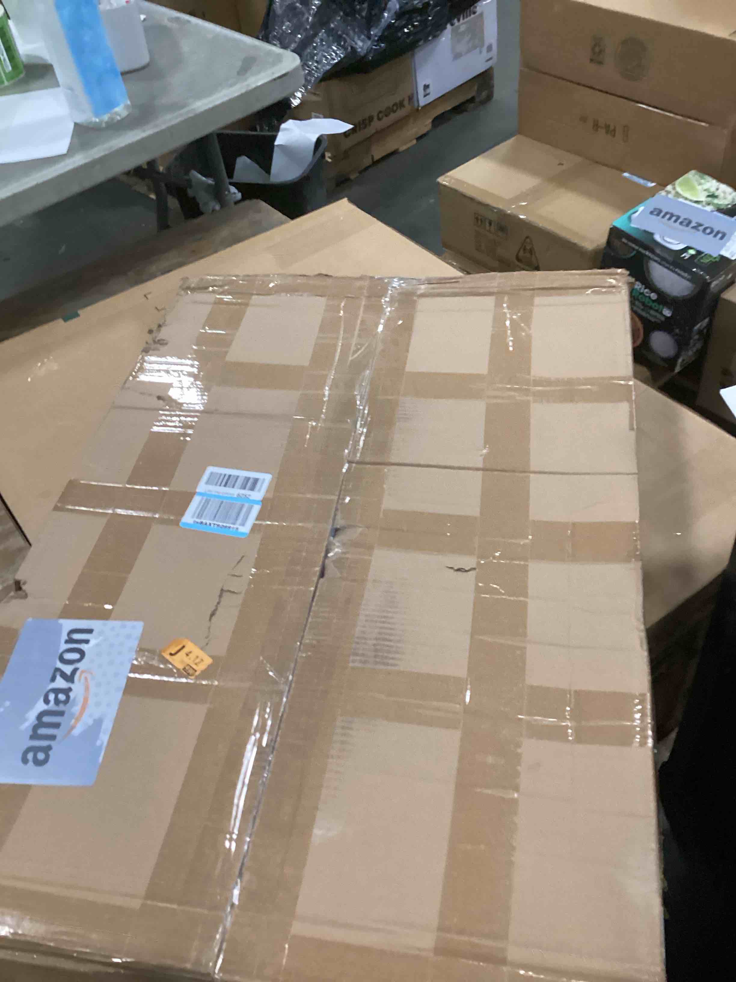 https://s3.amazonaws.com/lotting-images-prod/bidfta/PNK2107640_1738855593293.jpeg