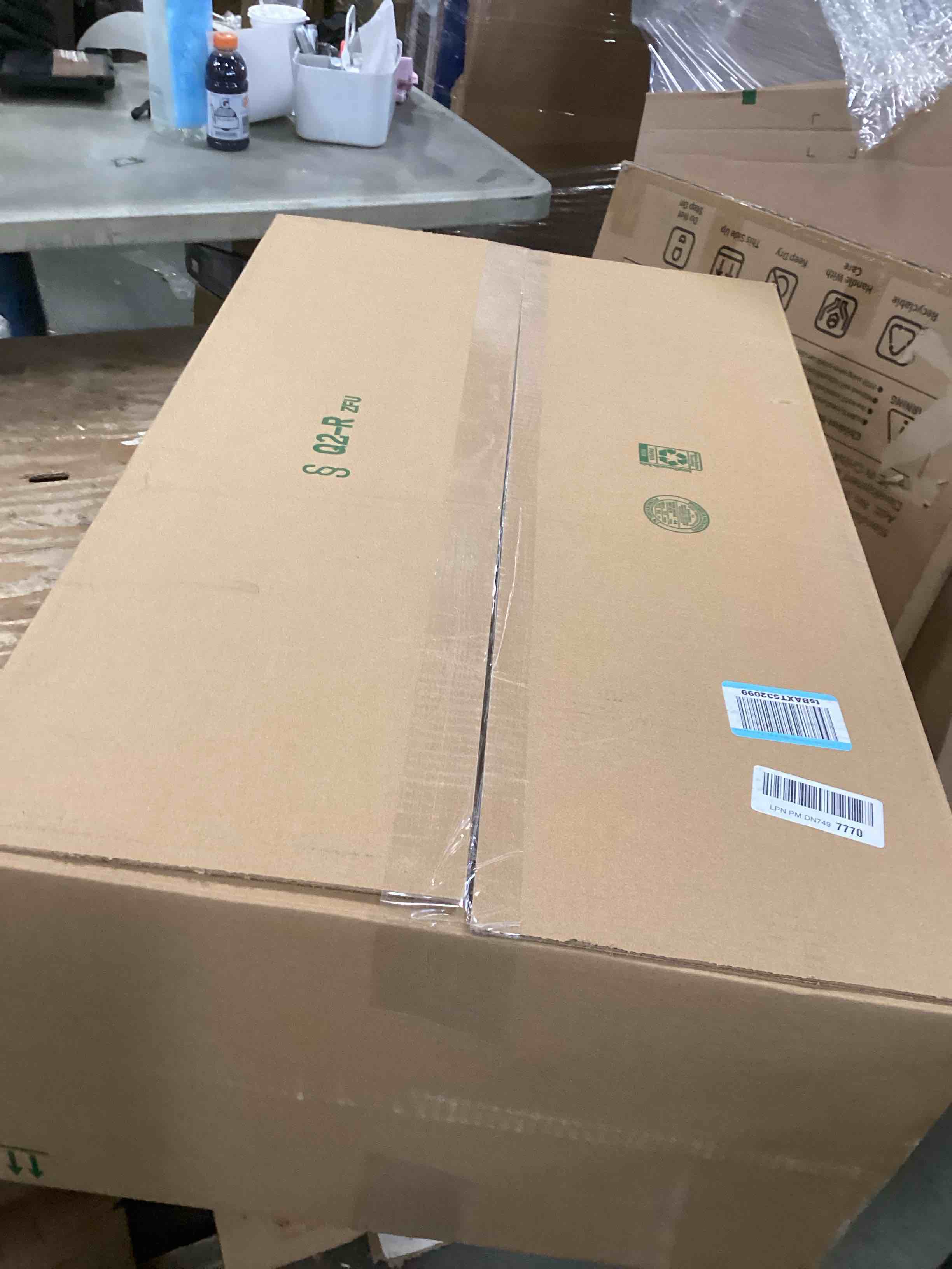 https://s3.amazonaws.com/lotting-images-prod/bidfta/PNK2107690_1738866408816.jpeg