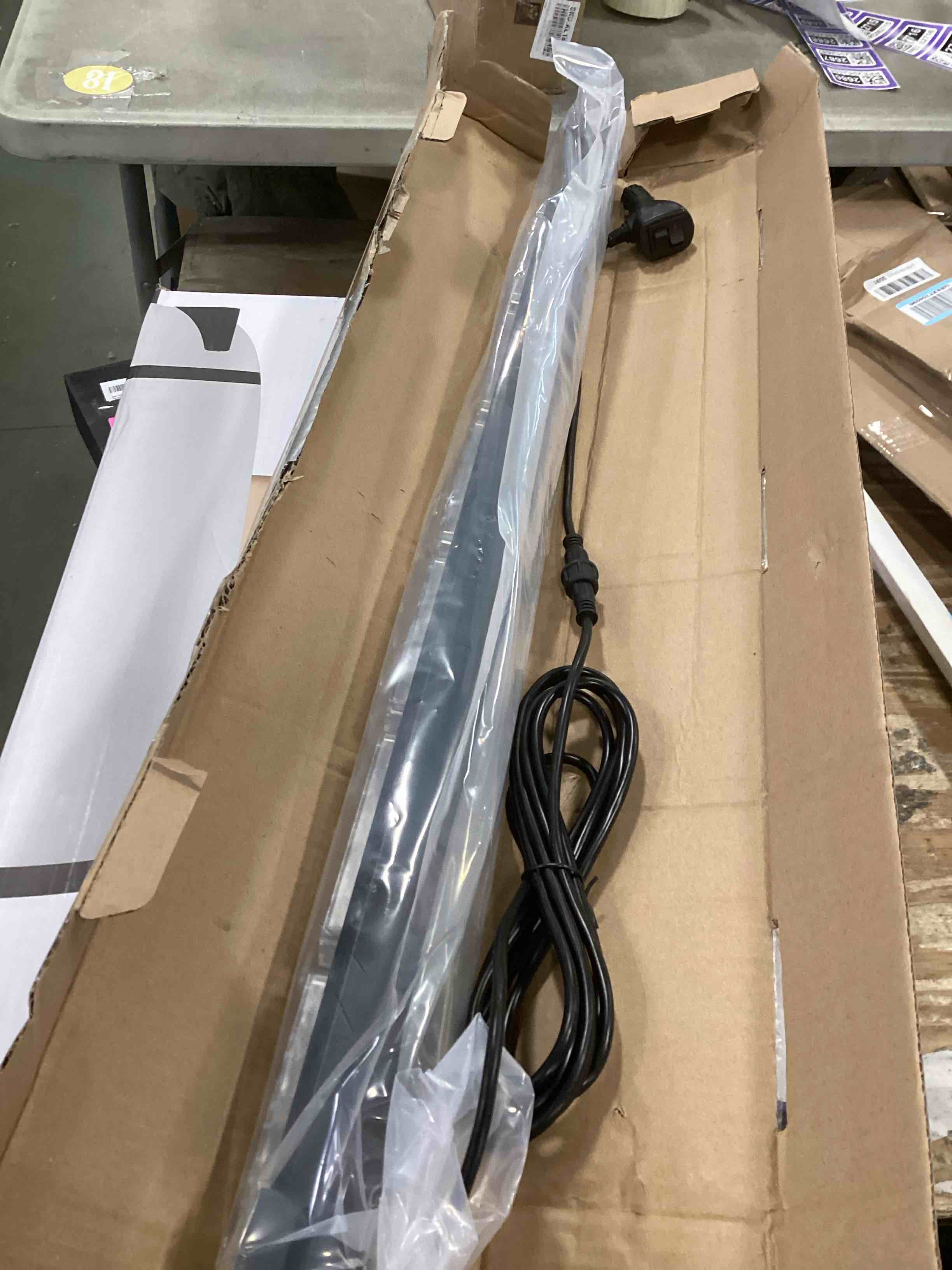 https://s3.amazonaws.com/lotting-images-prod/bidfta/PNK2108004_1738949531072.jpeg