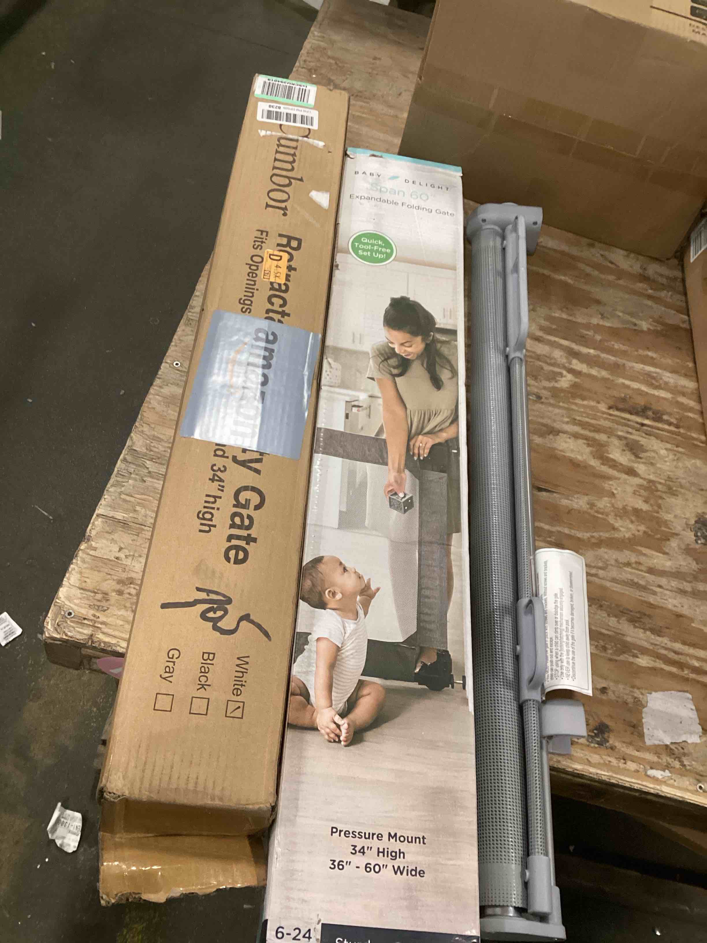 https://s3.amazonaws.com/lotting-images-prod/bidfta/PNK2108102_1739196555790.jpeg