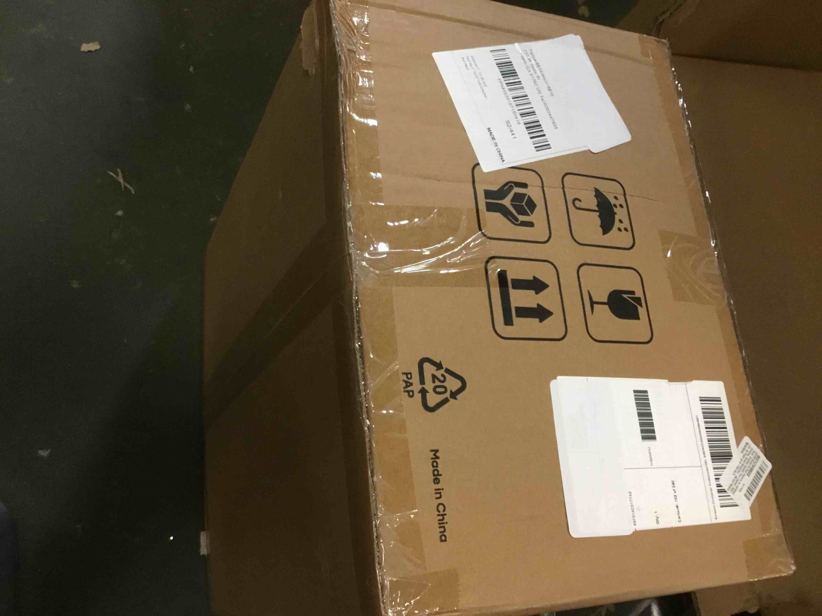 https://s3.amazonaws.com/lotting-images-prod/bidfta/PNK2110290_1739301562874.jpeg