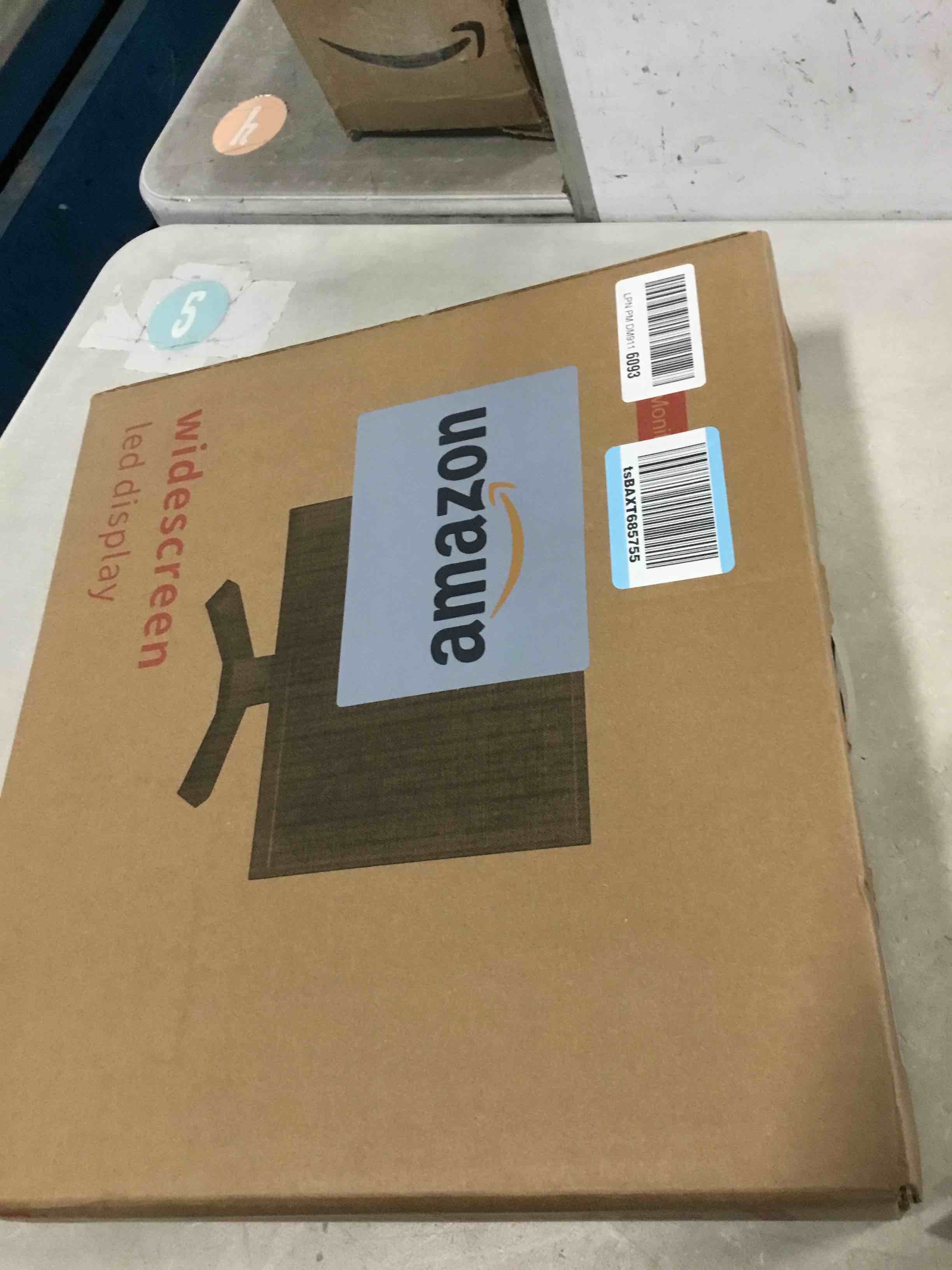 https://s3.amazonaws.com/lotting-images-prod/bidfta/PNK2110629_1739540743351.jpeg