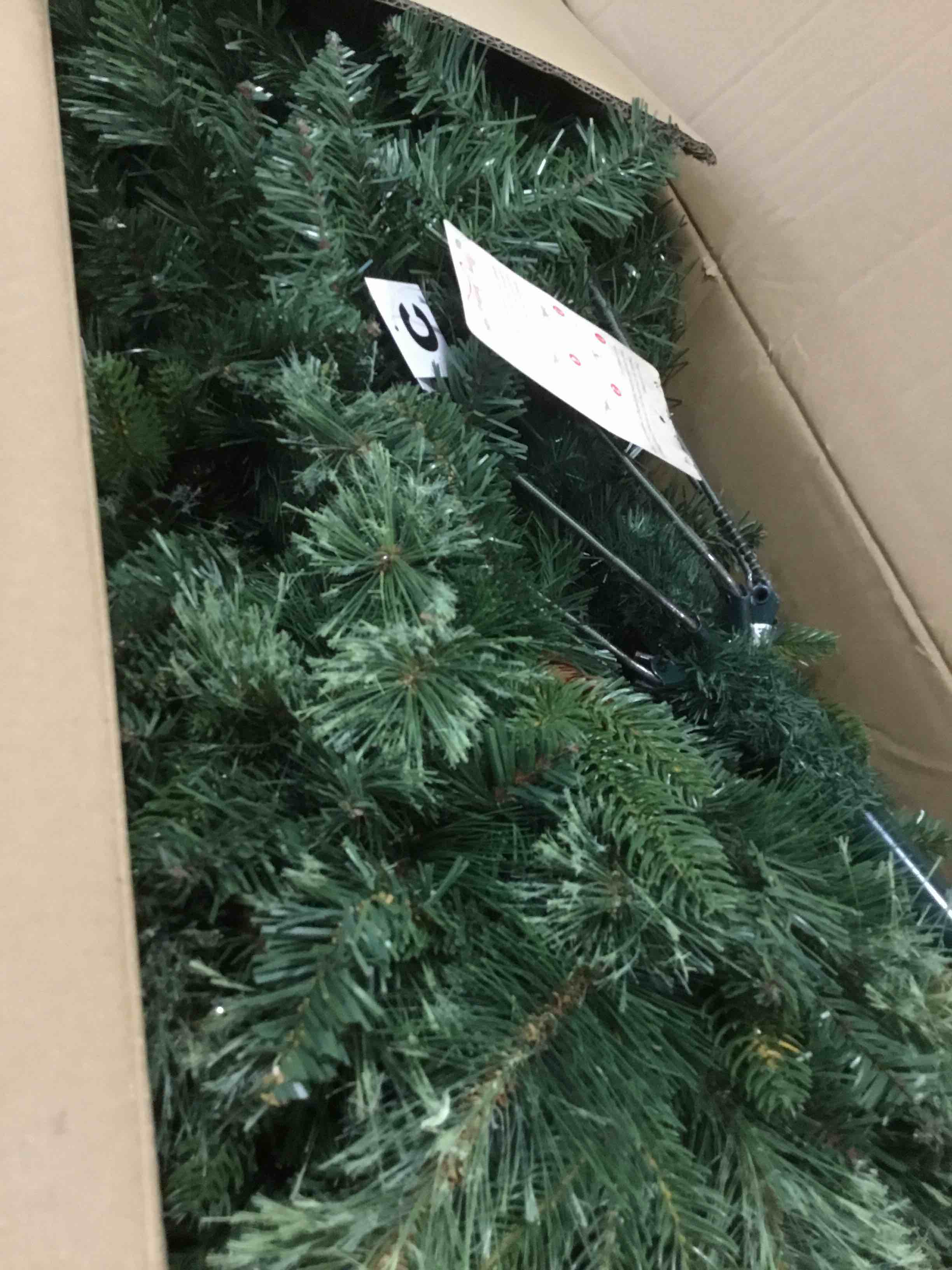 https://s3.amazonaws.com/lotting-images-prod/bidfta/PNK2110650_1739542978578.jpeg