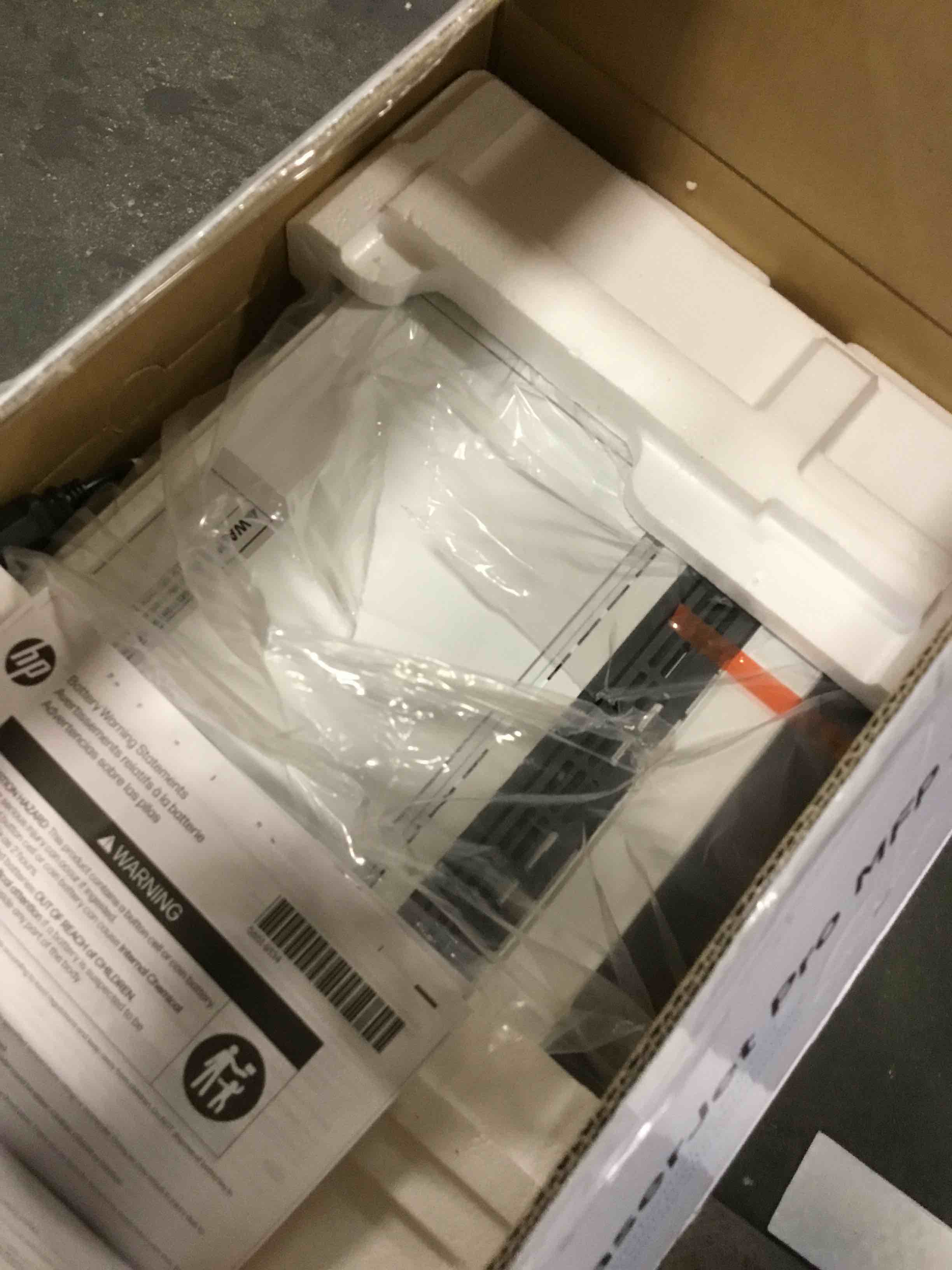 https://s3.amazonaws.com/lotting-images-prod/bidfta/PNK2110986_1739809794474.jpeg