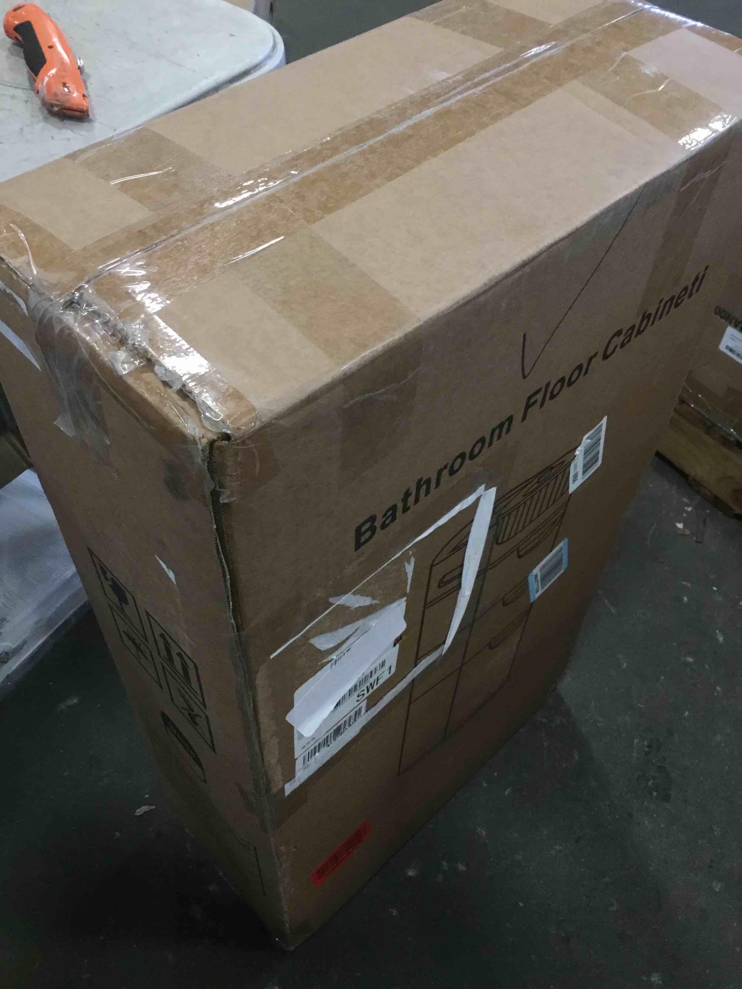 https://s3.amazonaws.com/lotting-images-prod/bidfta/PNK2112030_1740073144480.jpeg