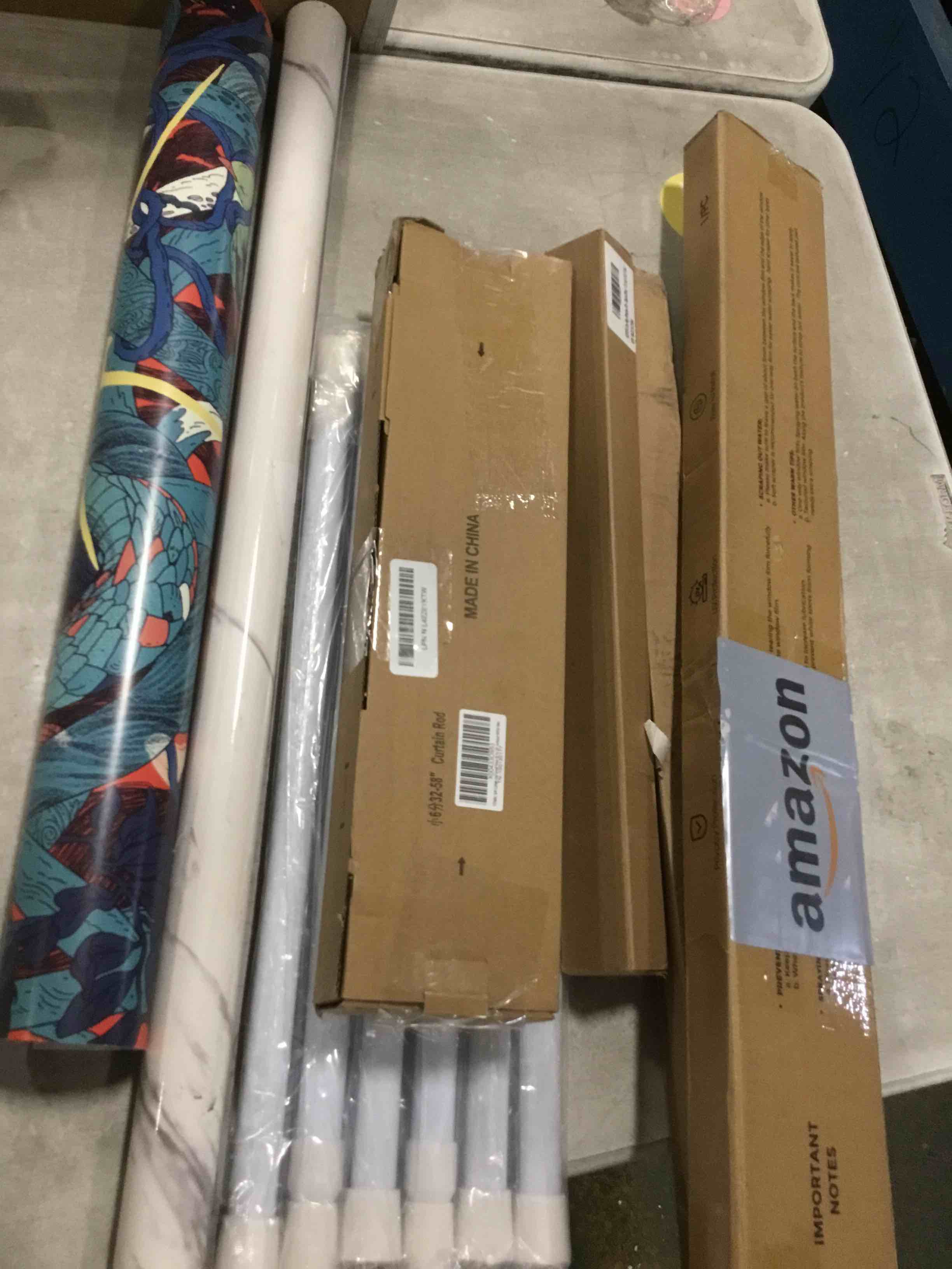 Assorted of  Products for the Maintenance or Decoration of the Home (it can include a variety of sizes and models)