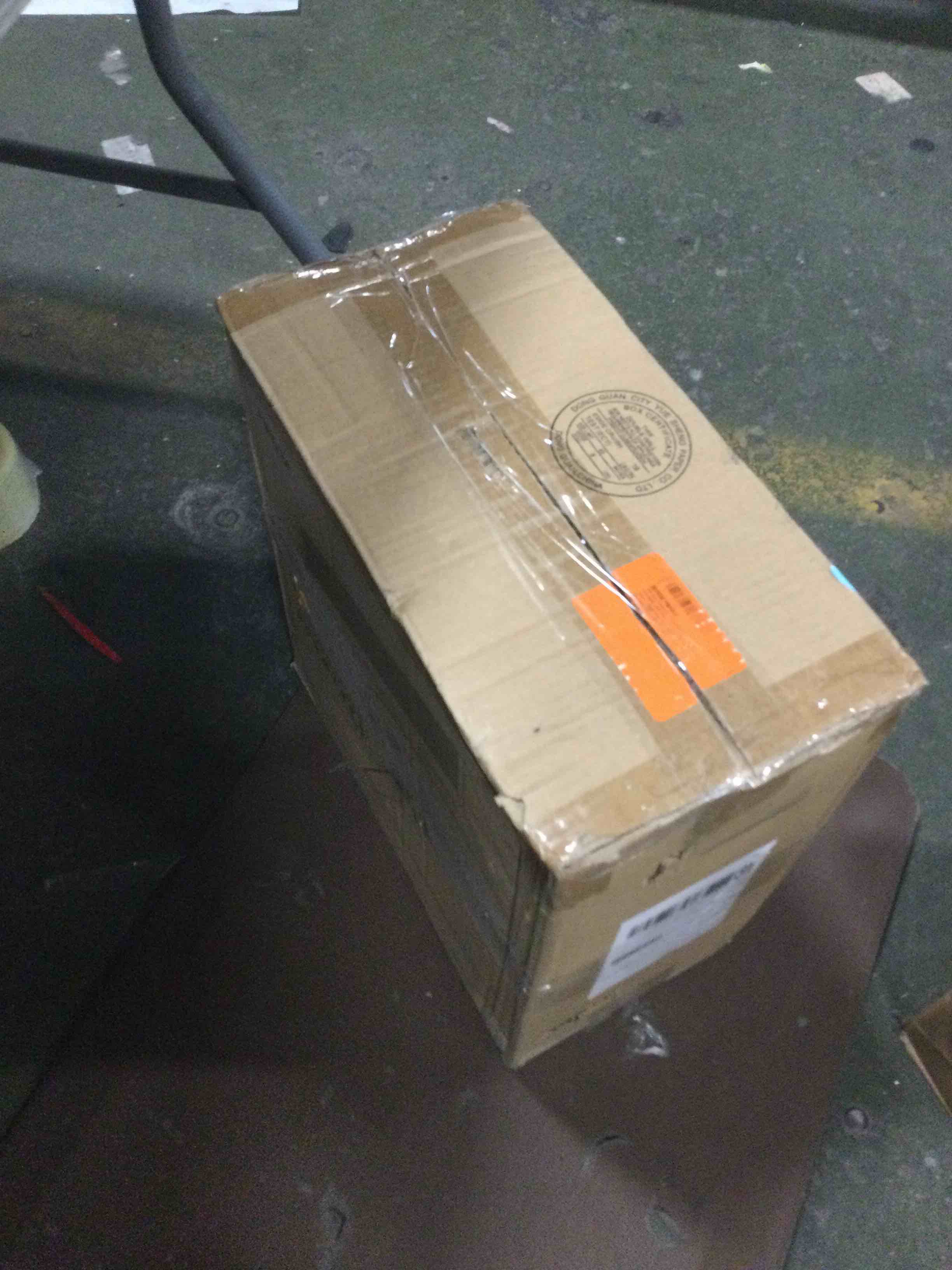 https://s3.amazonaws.com/lotting-images-prod/bidfta/PNK2113057_1738774050251.jpeg