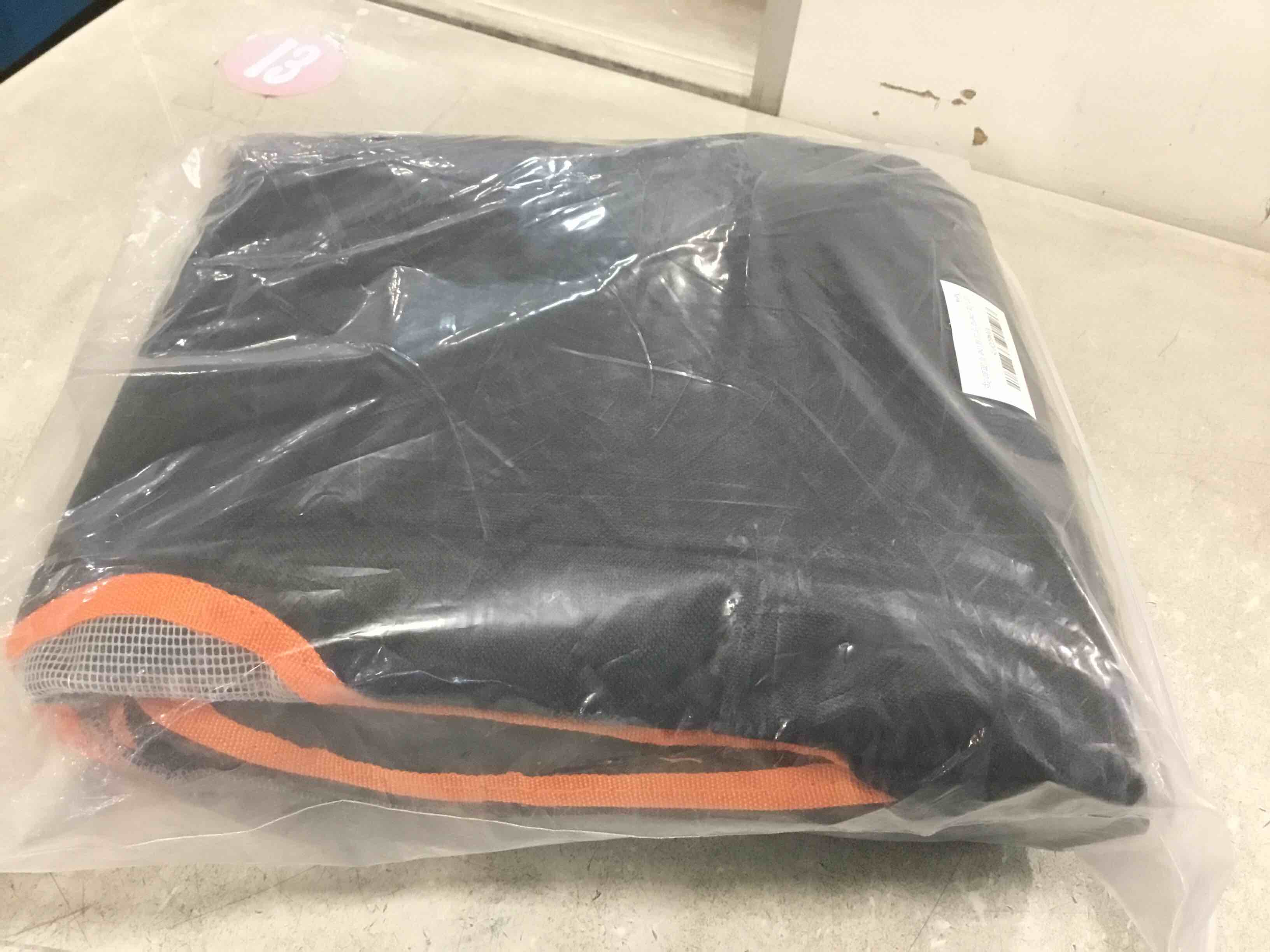 https://s3.amazonaws.com/lotting-images-prod/bidfta/PNK2113302_1738955787580.jpeg