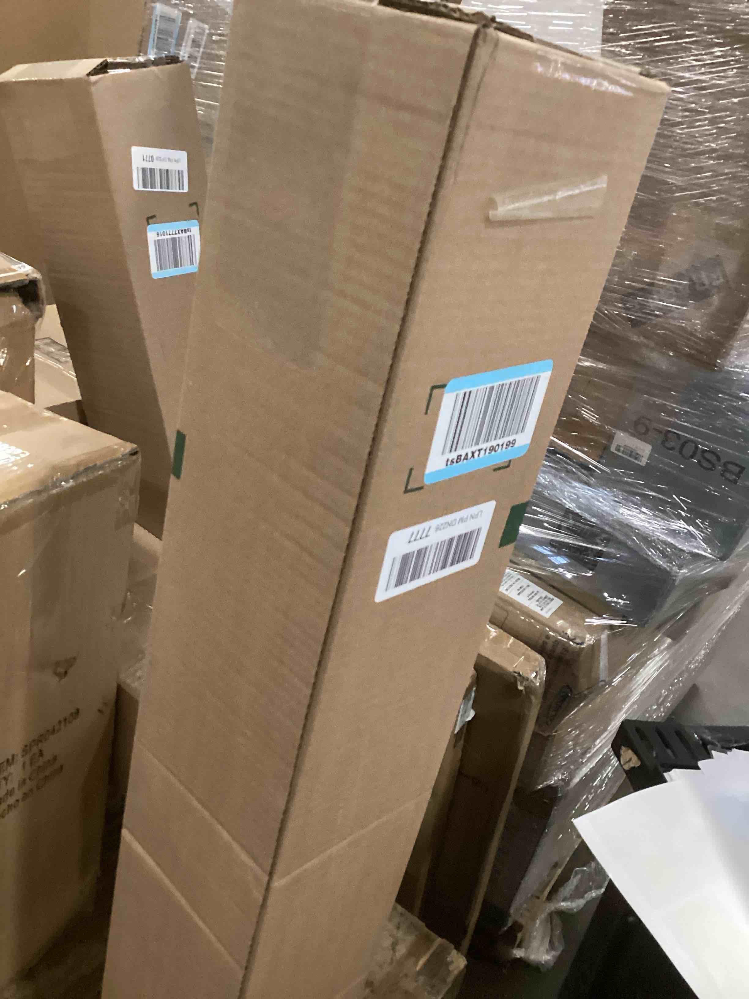 https://s3.amazonaws.com/lotting-images-prod/bidfta/PNK2114823_1739972343378.jpeg