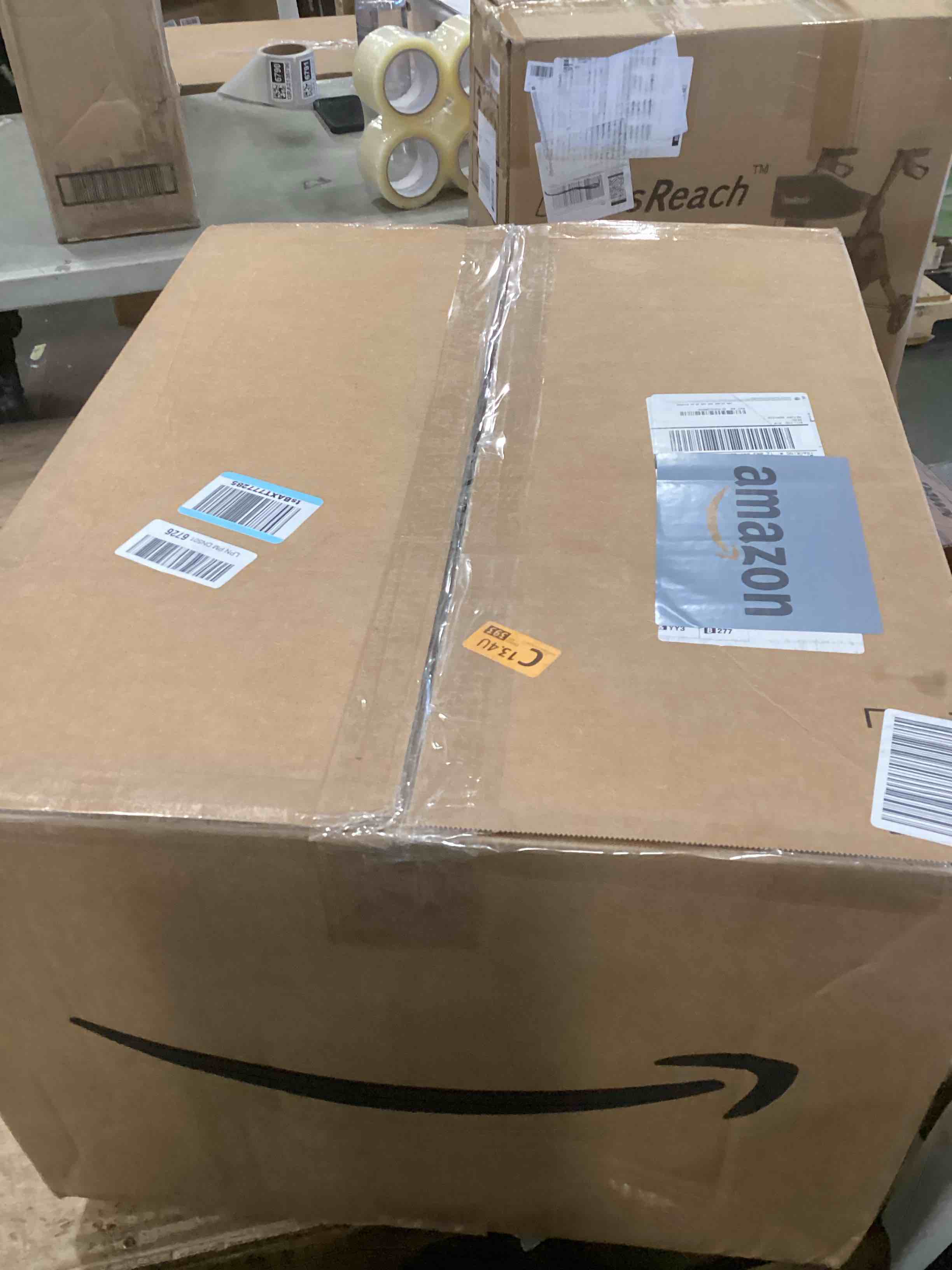 https://s3.amazonaws.com/lotting-images-prod/bidfta/PNK2115166_1740070410004.jpeg