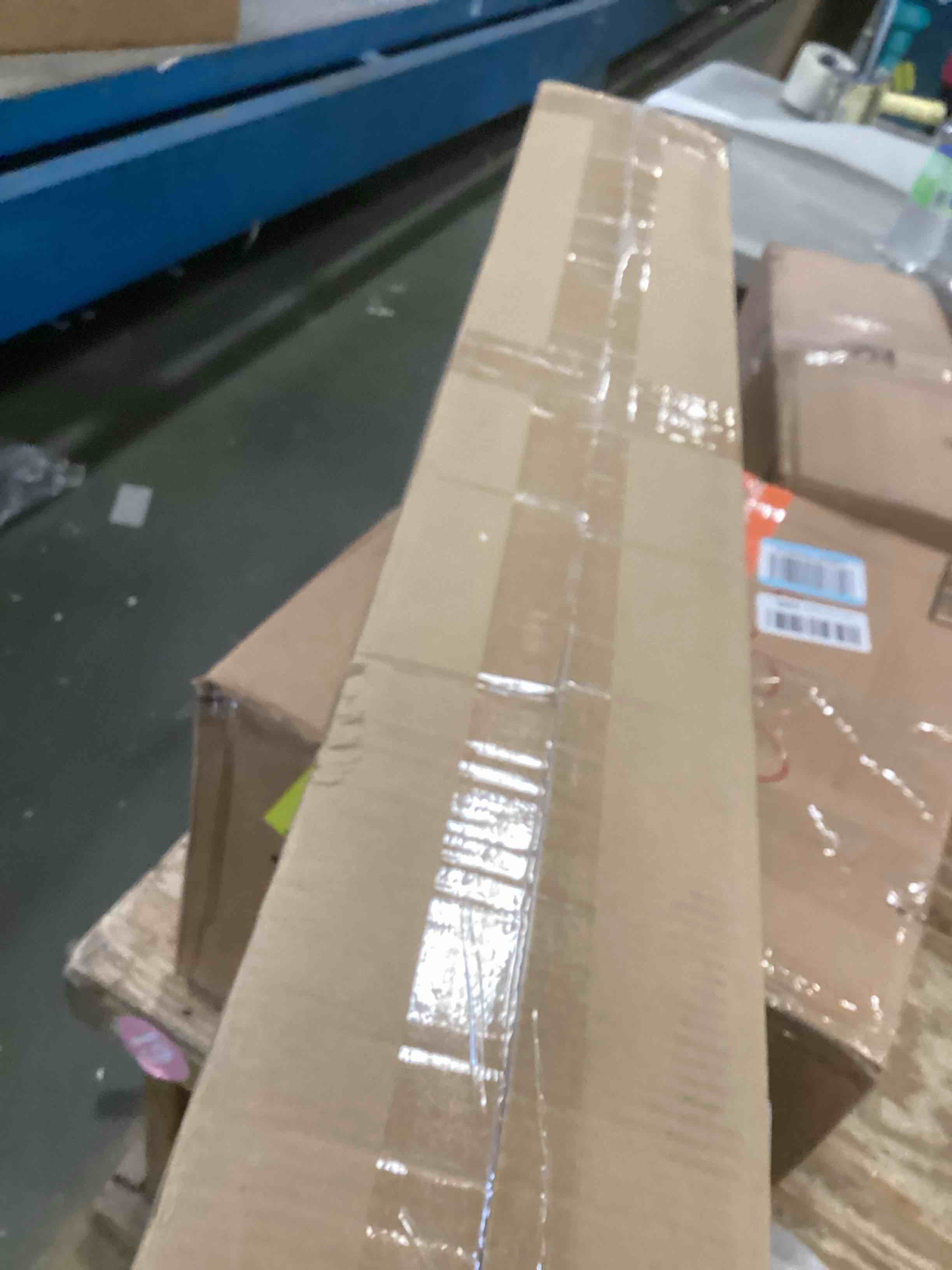 https://s3.amazonaws.com/lotting-images-prod/bidfta/PNK2115603_1740417494709.jpeg