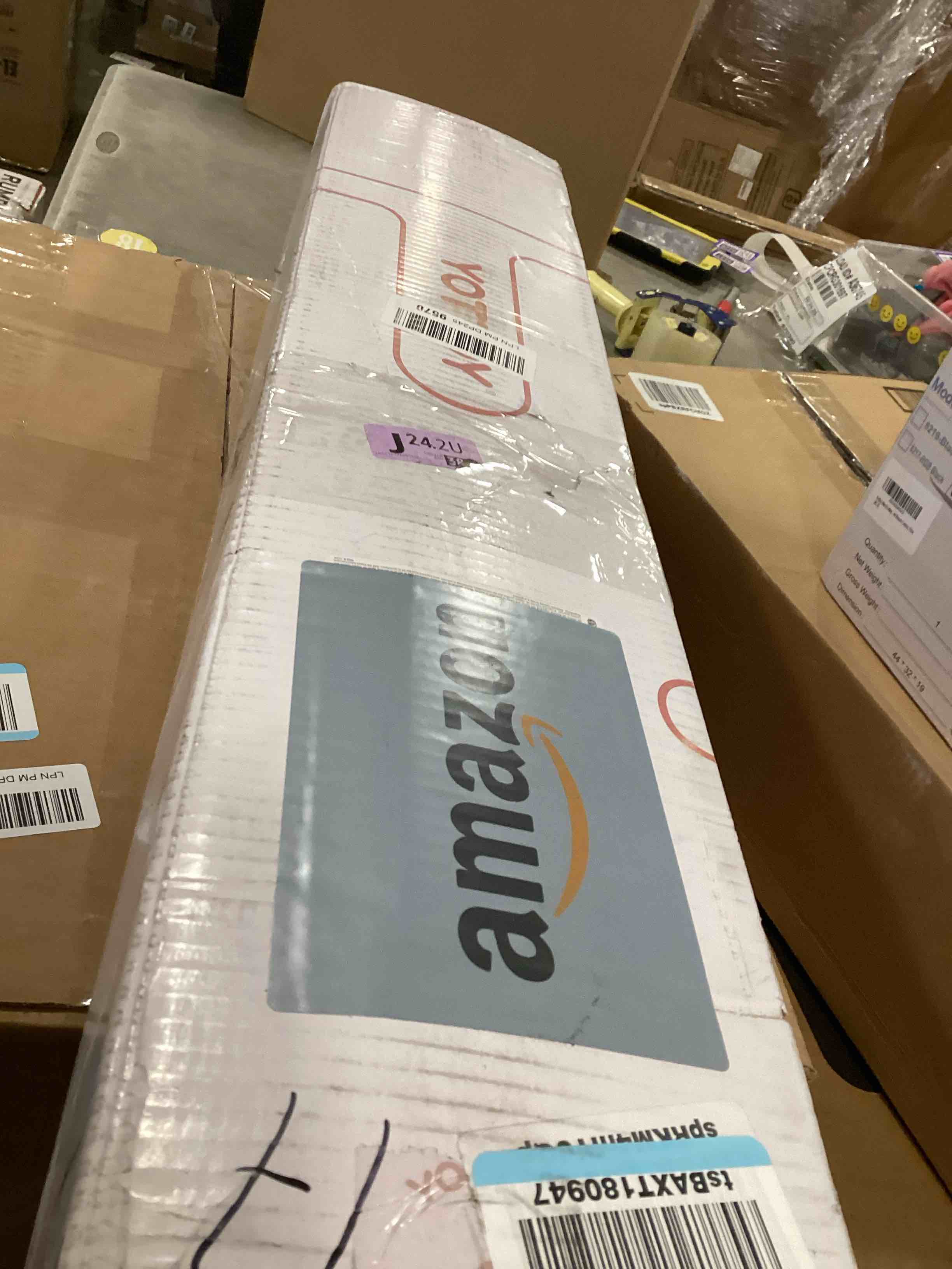 https://s3.amazonaws.com/lotting-images-prod/bidfta/PNK2115973_1740586230191.jpeg