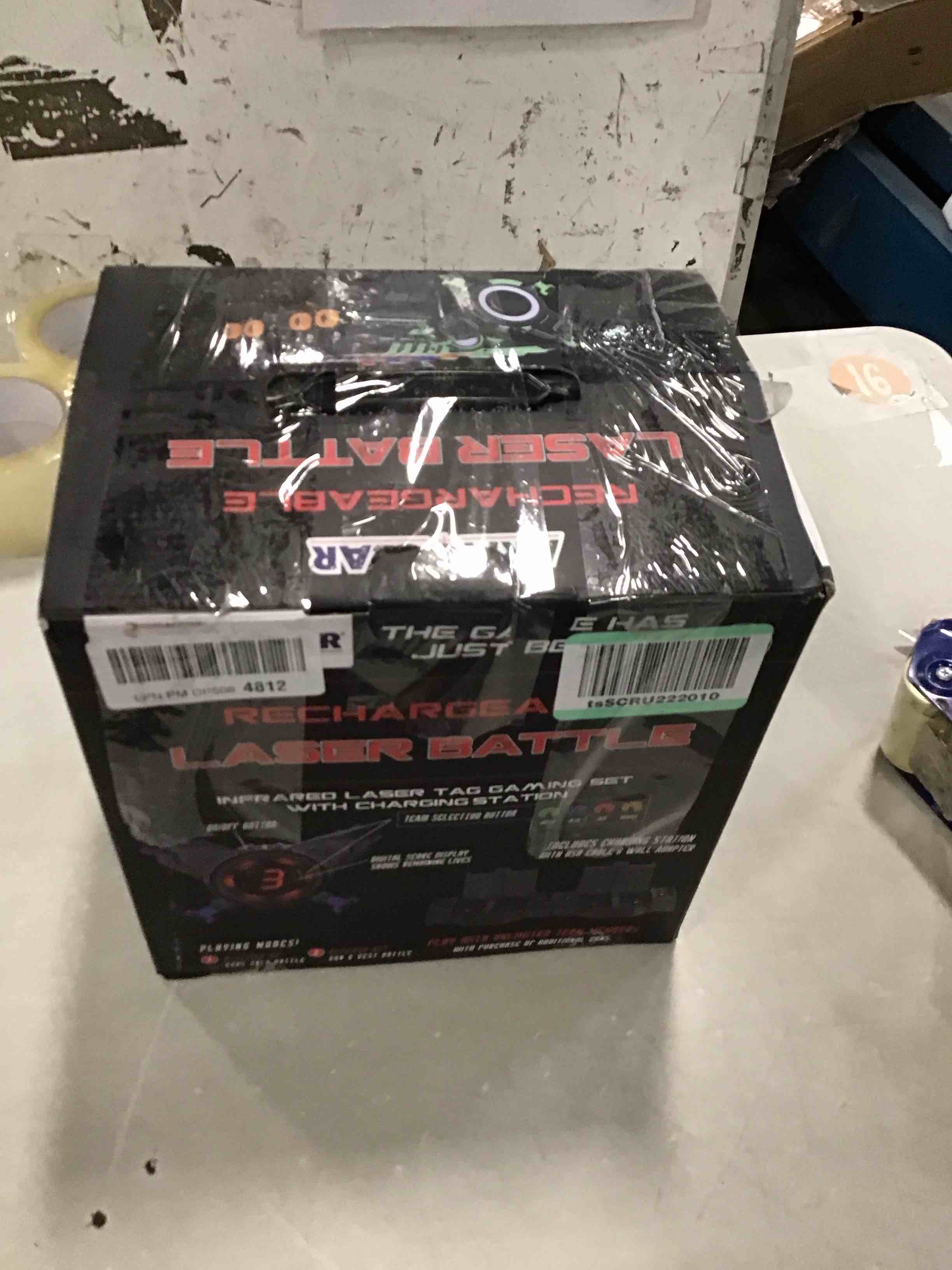 https://s3.amazonaws.com/lotting-images-prod/bidfta/PNK2116180_1738953119649.jpeg