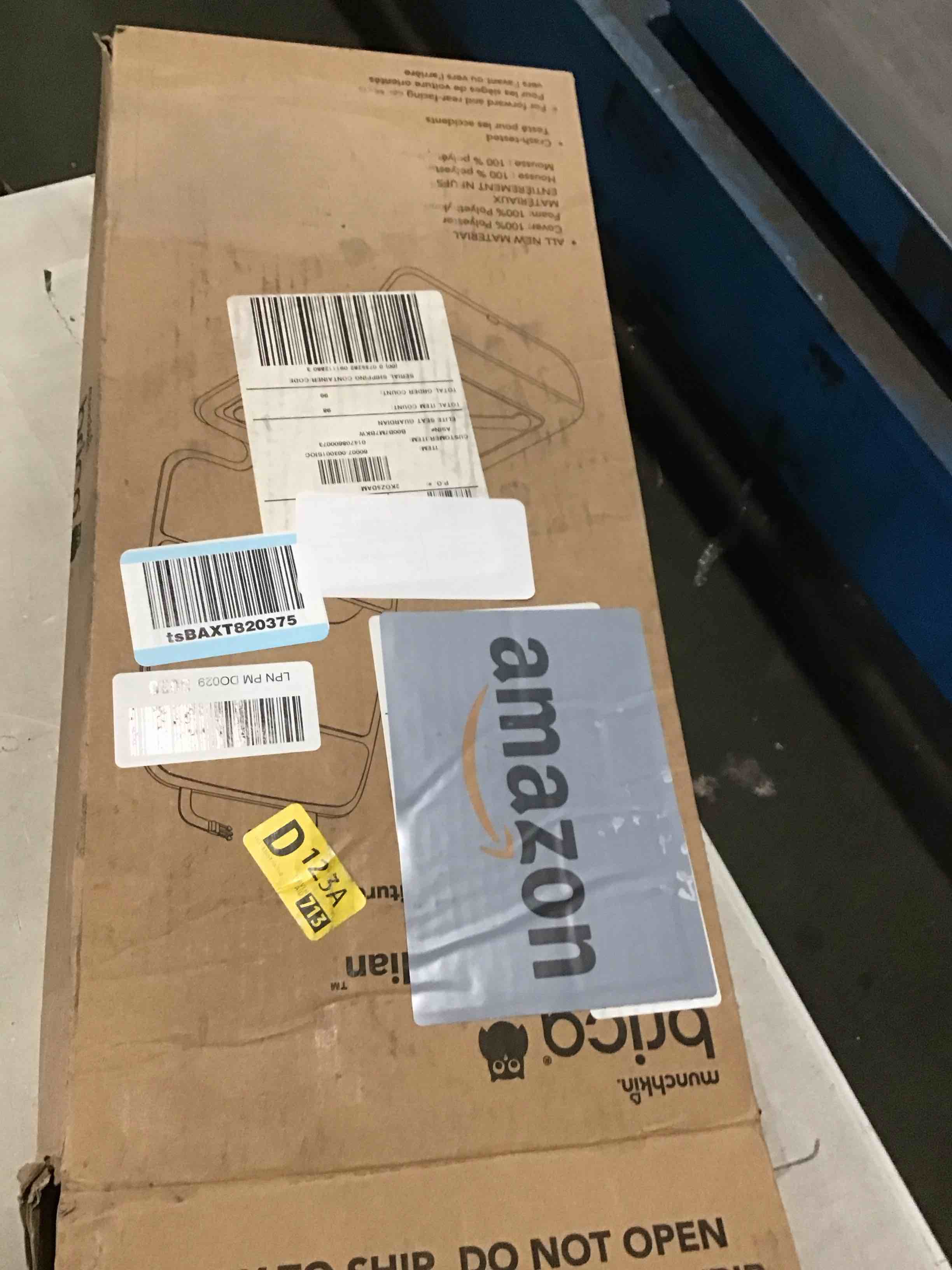 https://s3.amazonaws.com/lotting-images-prod/bidfta/PNK2116186_1738953599472.jpeg