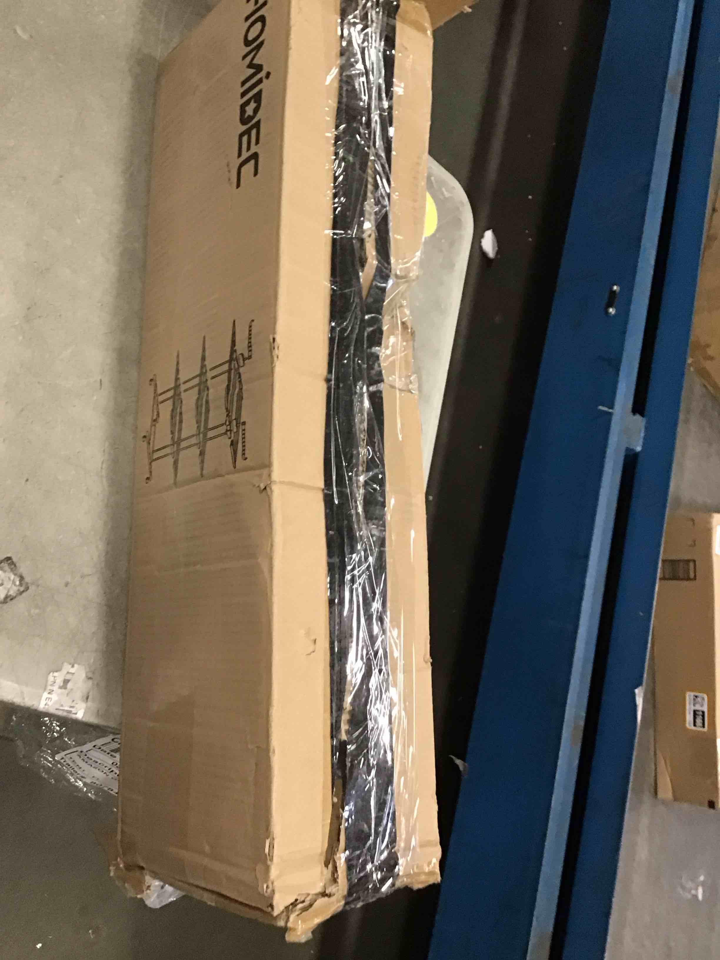 https://s3.amazonaws.com/lotting-images-prod/bidfta/PNK2116506_1739289214316.jpeg