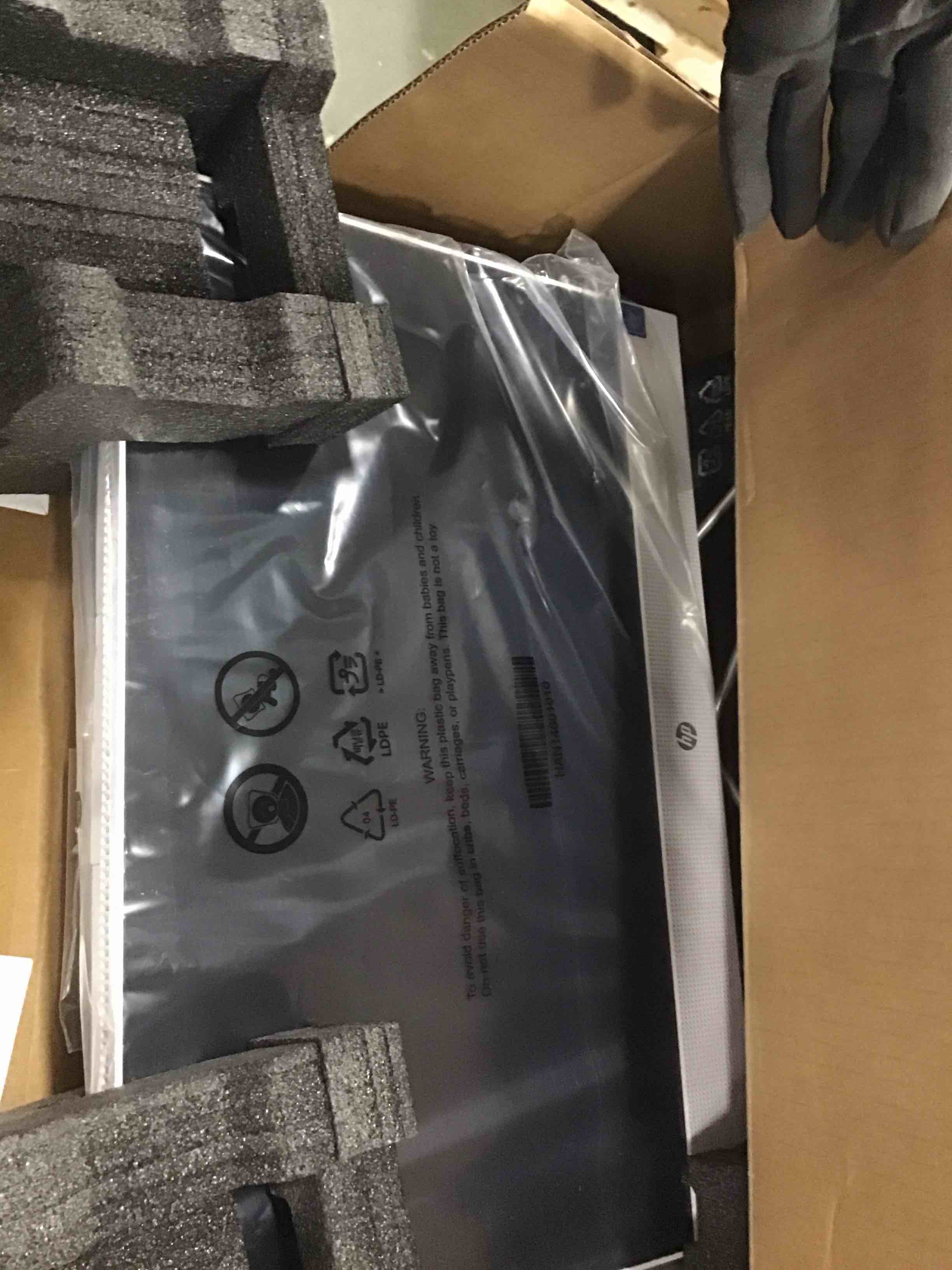 https://s3.amazonaws.com/lotting-images-prod/bidfta/PNK2116530_1739291638335.jpeg