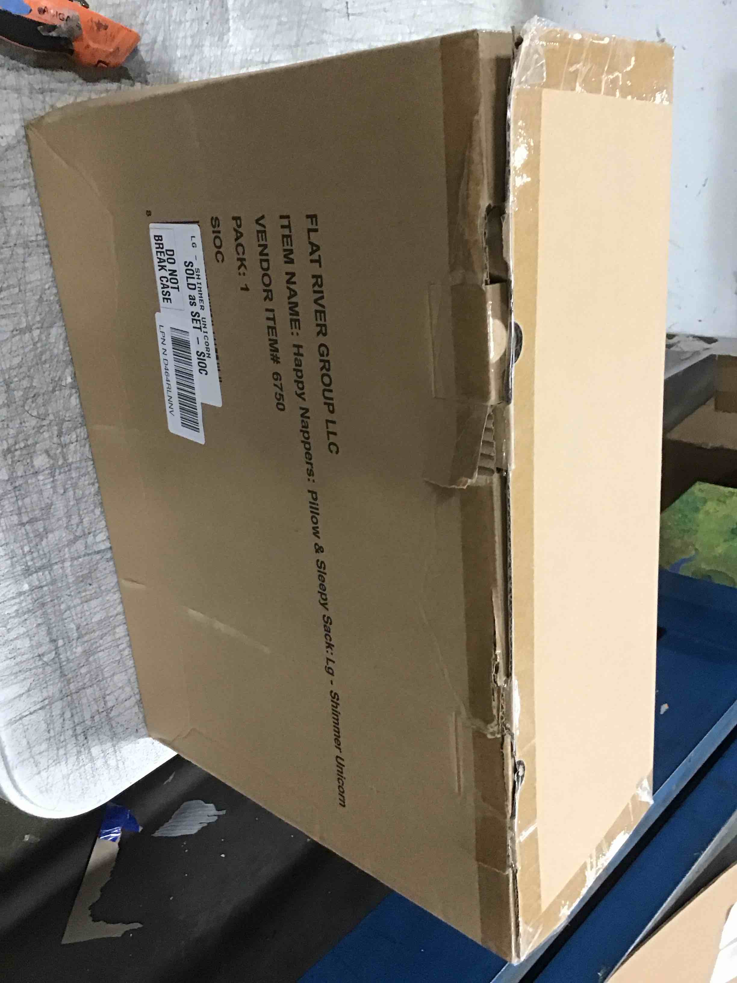 https://s3.amazonaws.com/lotting-images-prod/bidfta/PNK2116890_1739394708980.jpeg