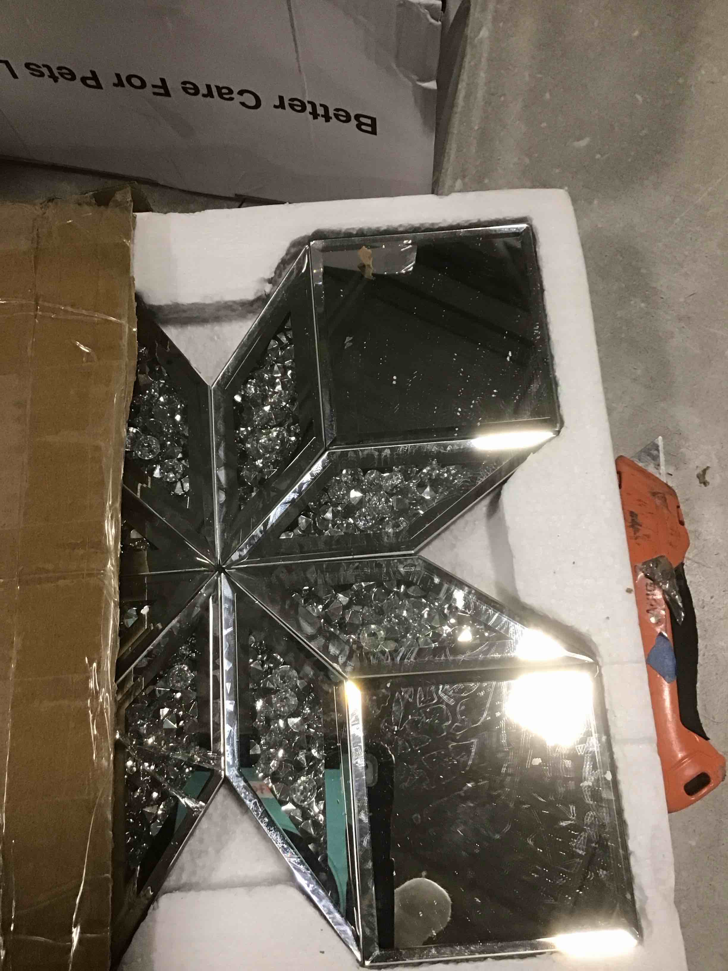 https://s3.amazonaws.com/lotting-images-prod/bidfta/PNK2116970_1739463265692.jpeg
